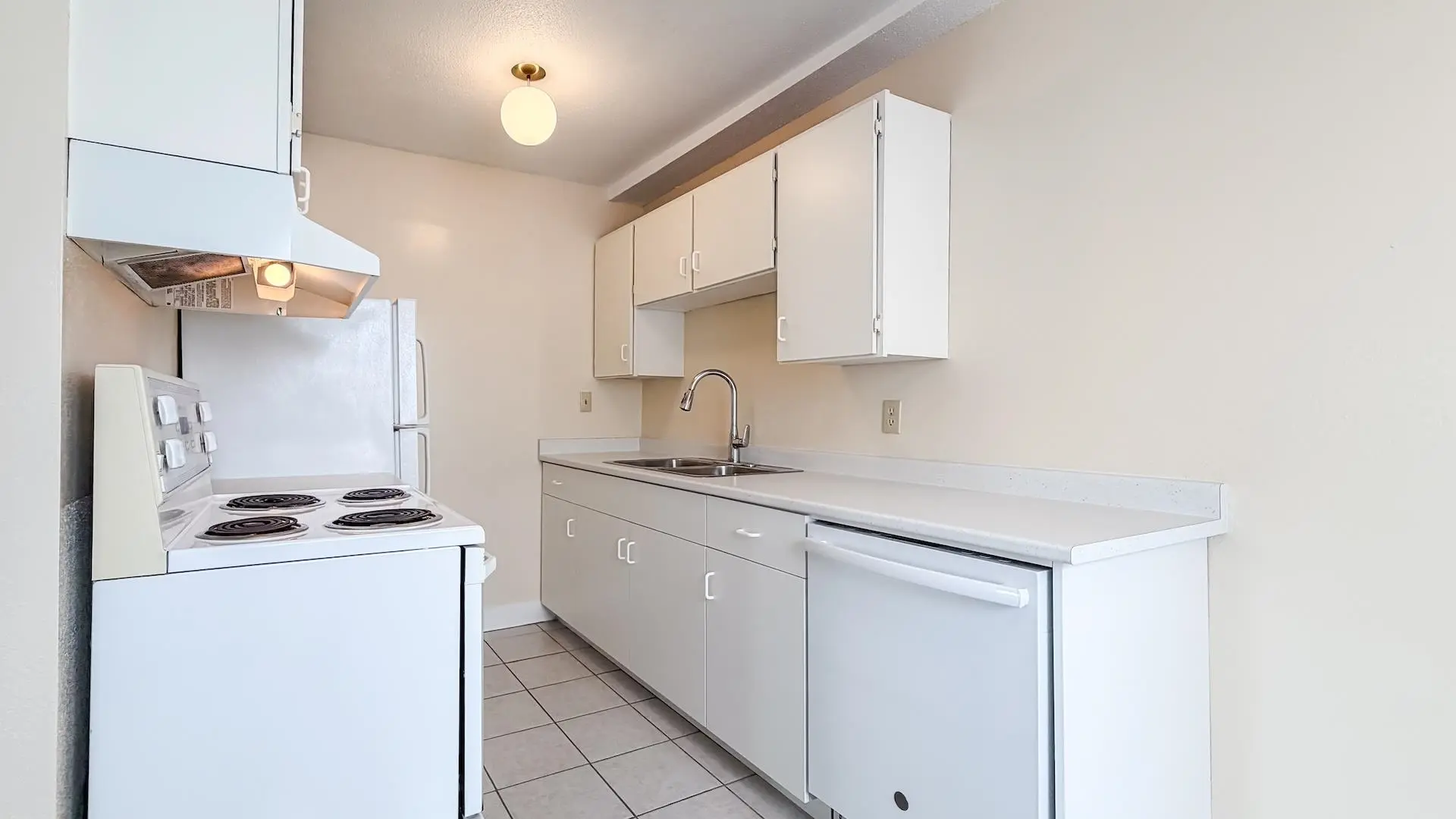 #102 6380 Buswell Street - Image 7
