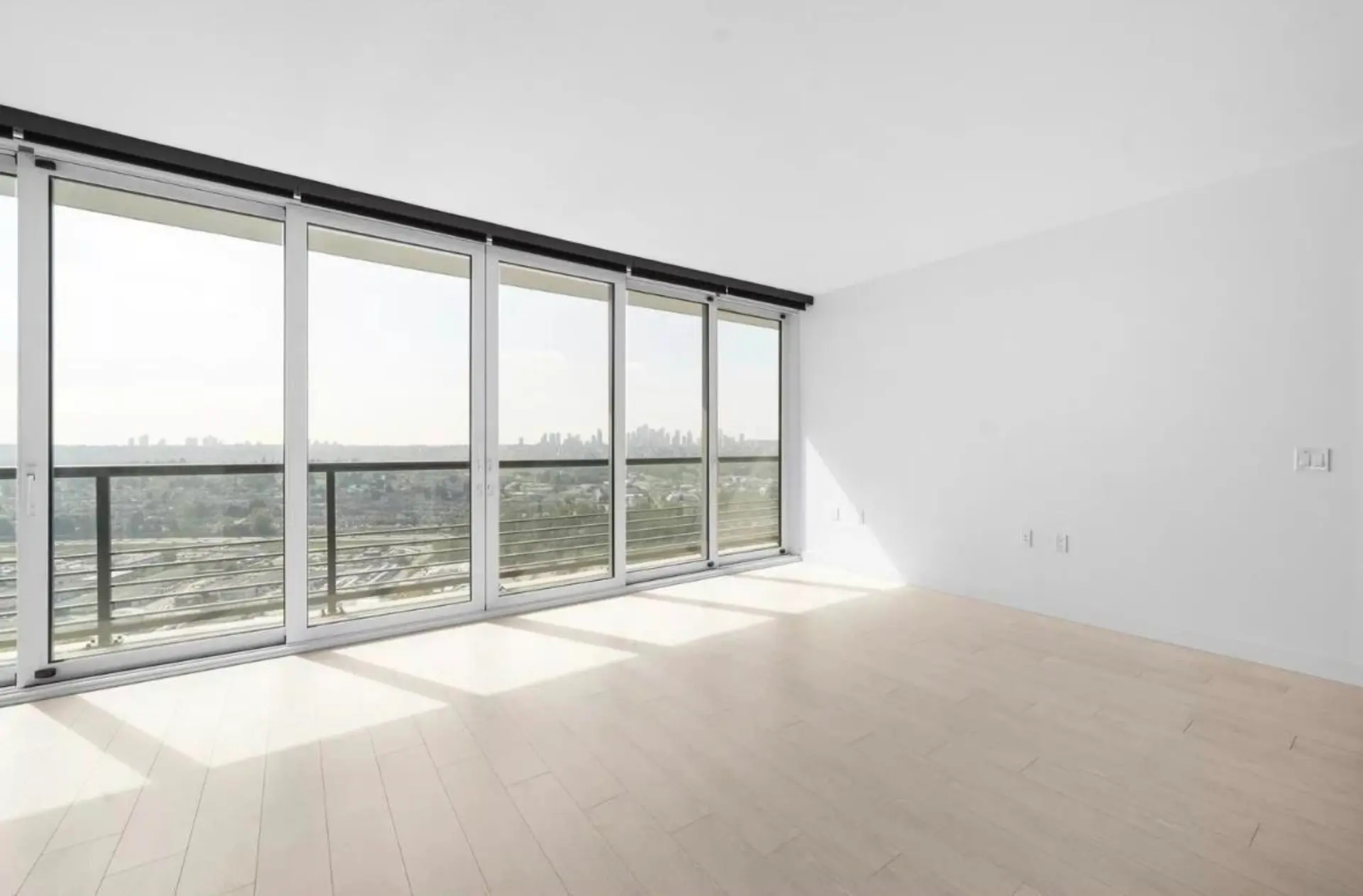 #3807 4720 Lougheed Highway - Image 6