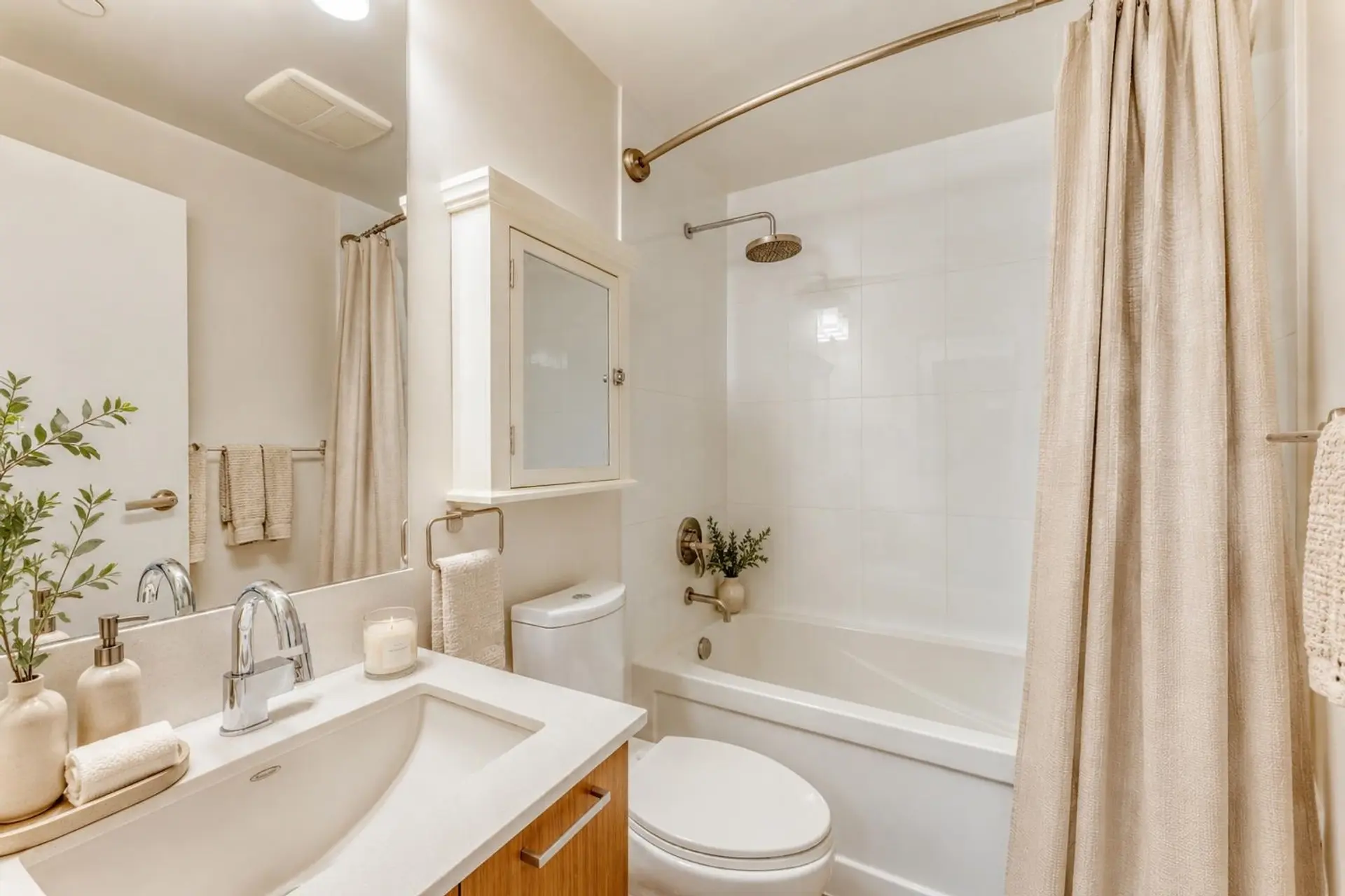 #302 1182 W 16th Street - Image 9