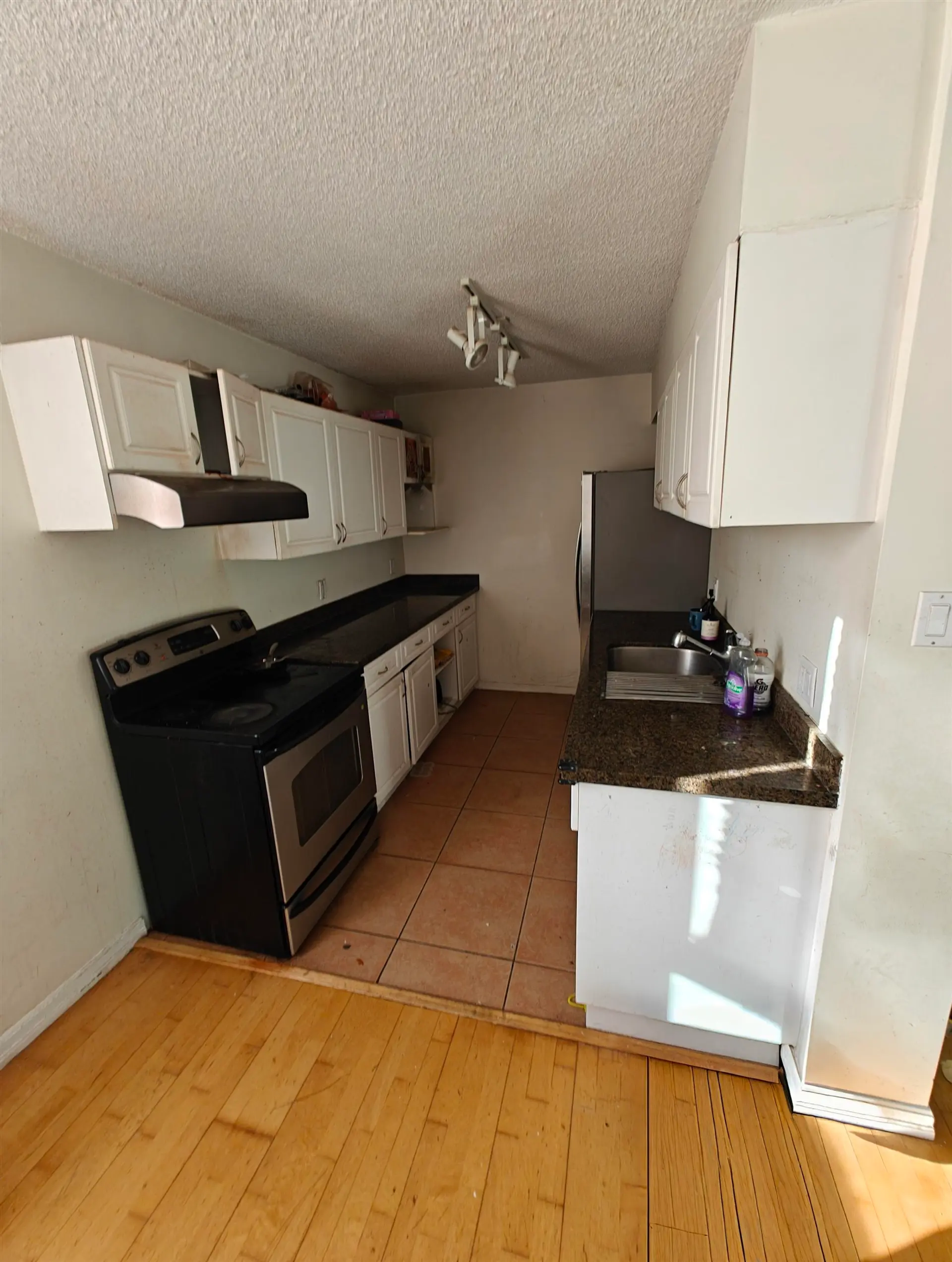 #307 5645 Barker Avenue - Image 3