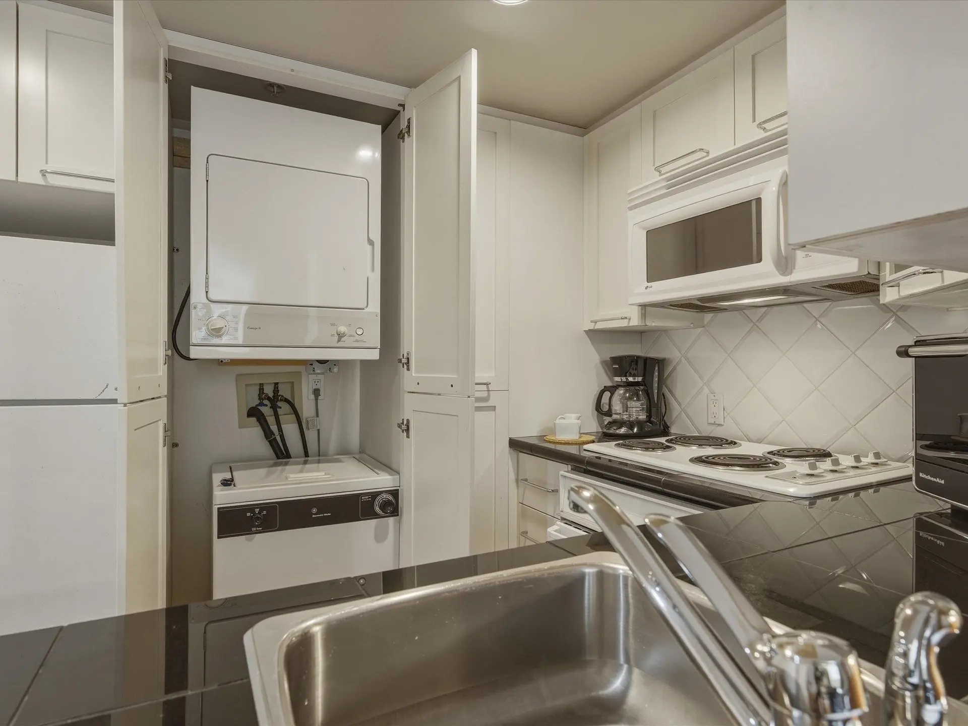 #4404 4295 Blackcomb Way - Image 12