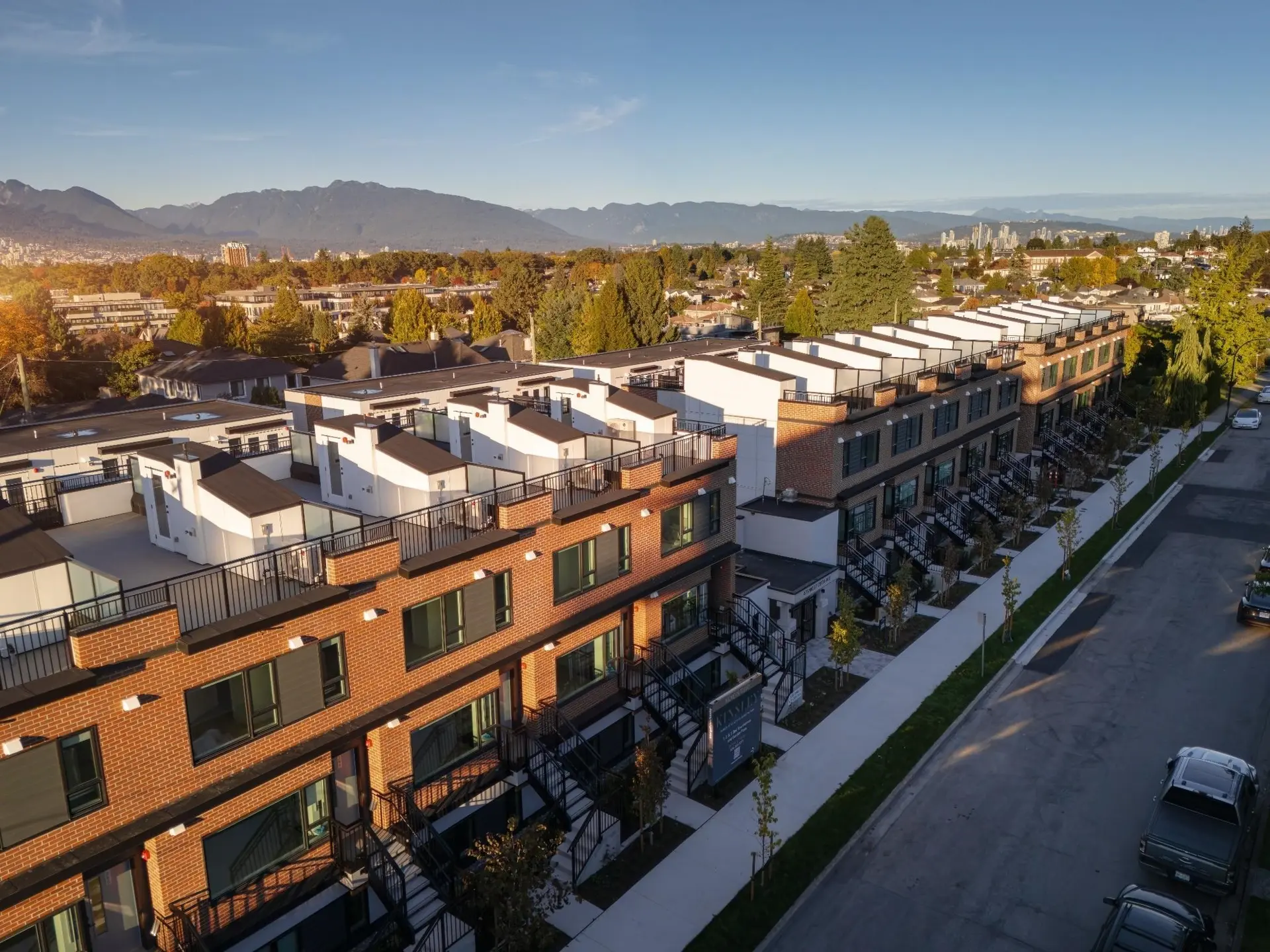 #134 473 W 28th Avenue - Image 3