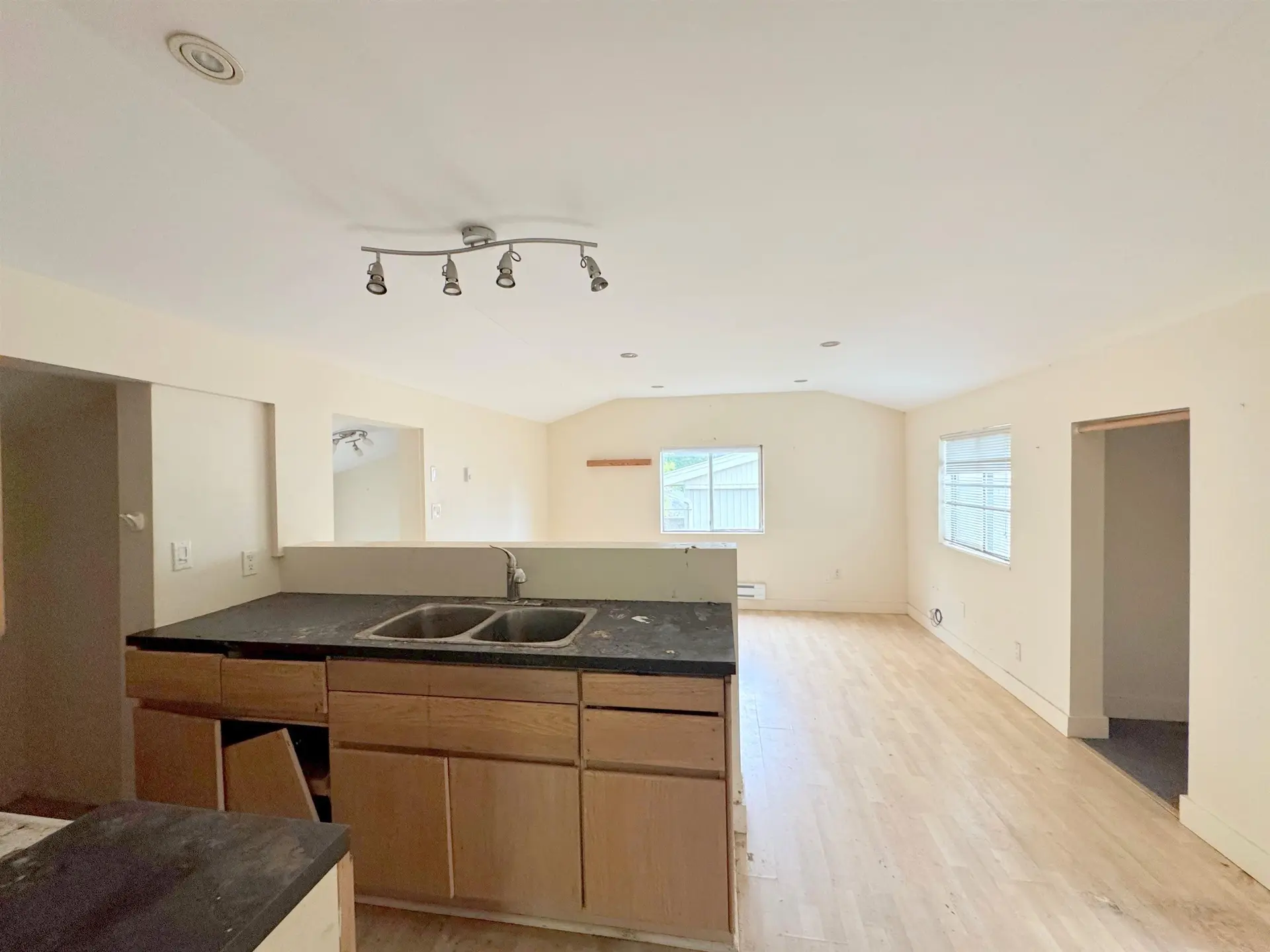 5701 Wharf Road - Image 11