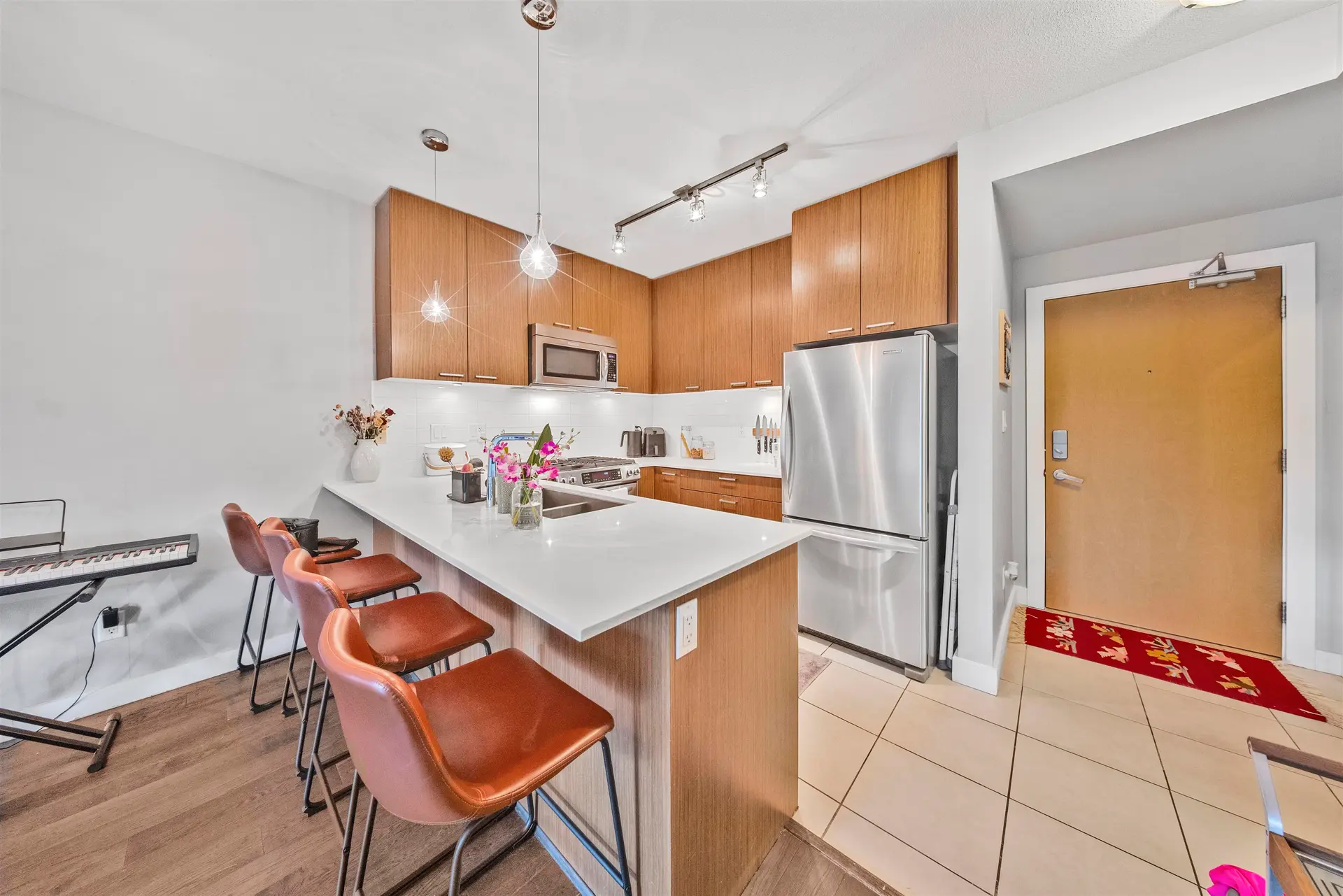 #205 1330 Marine Drive - Image 2