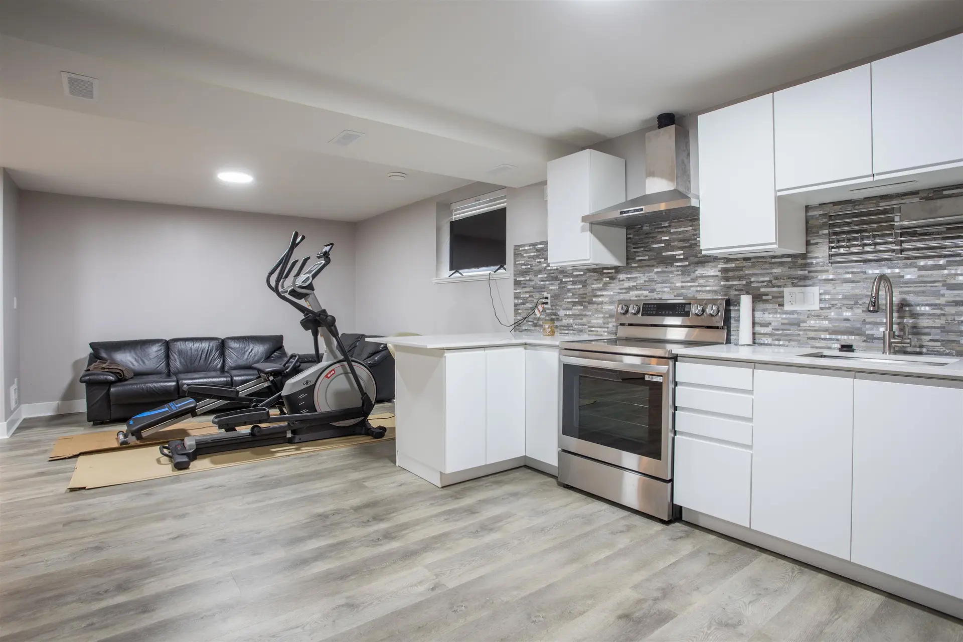 7015 195 Street - Image 14