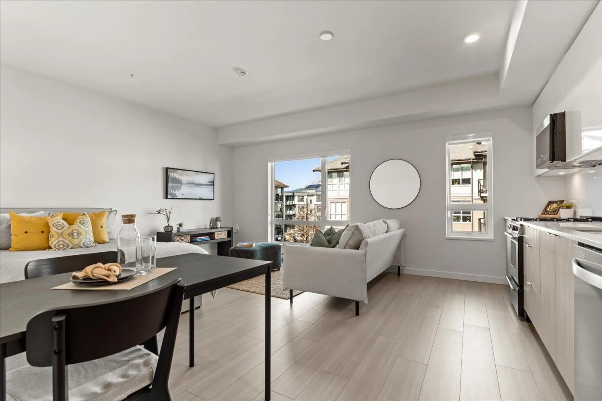 #204 2277 Hawthorne Avenue - Image 2