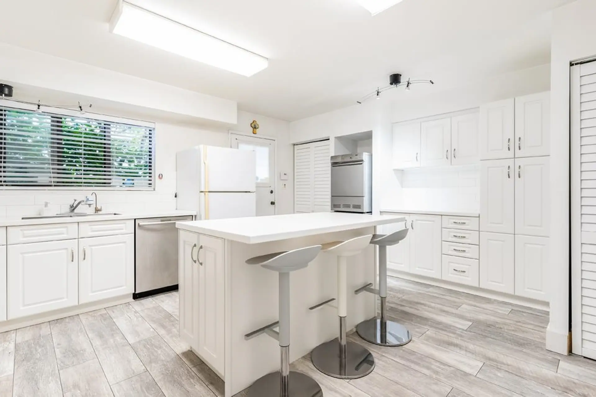 5416 Yew Street - Image 10