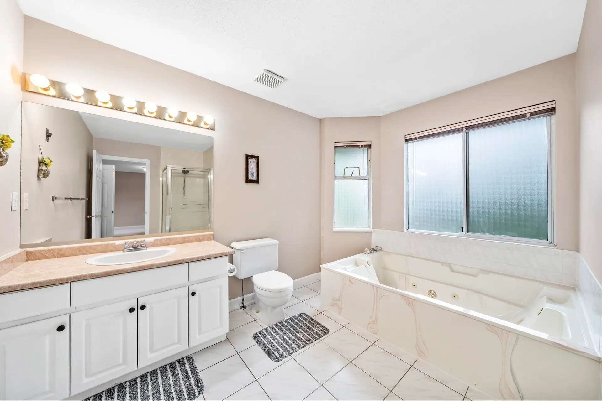 10898 160a Street - Image 14