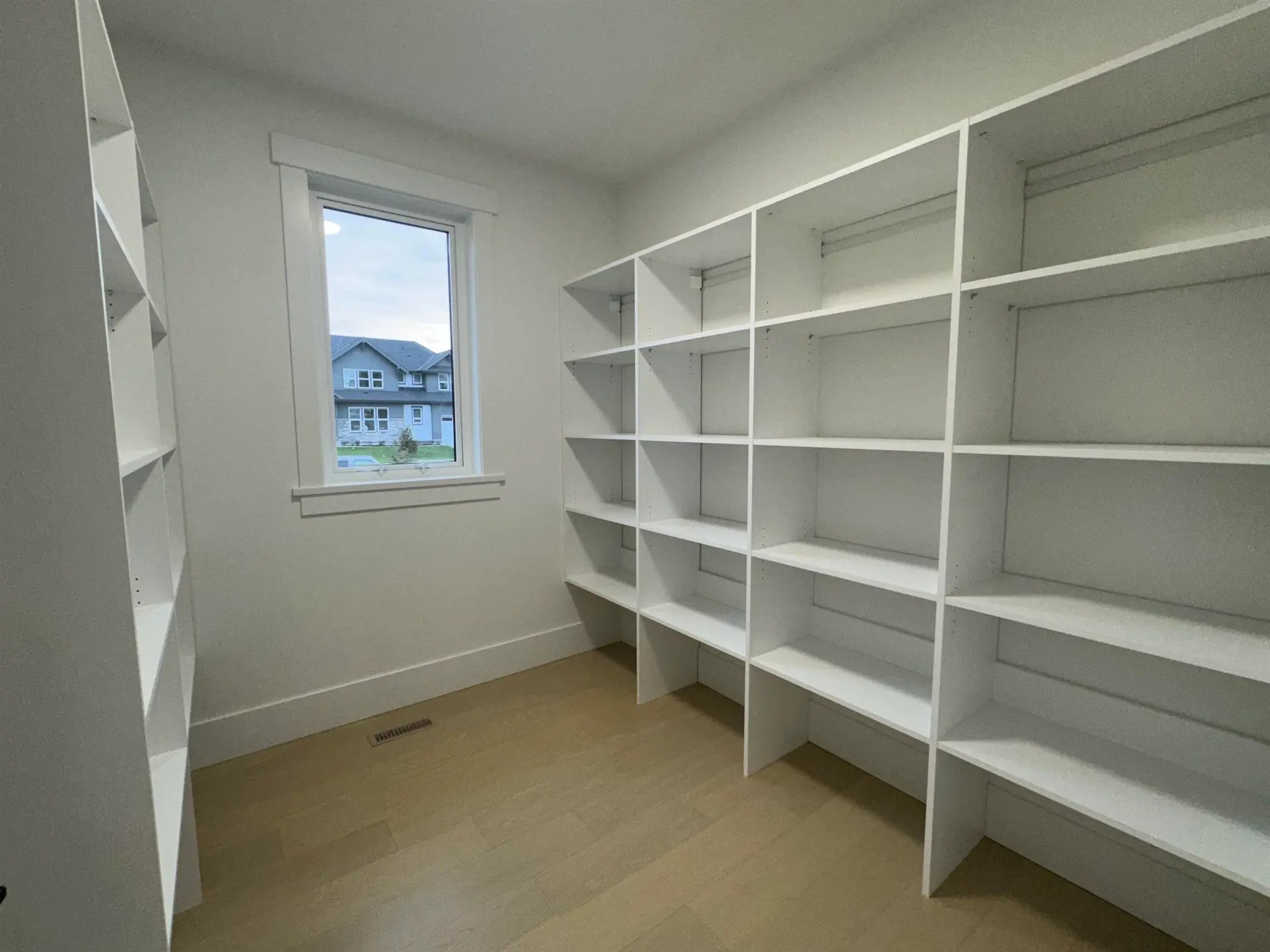 20839 35 Avenue - Image 5