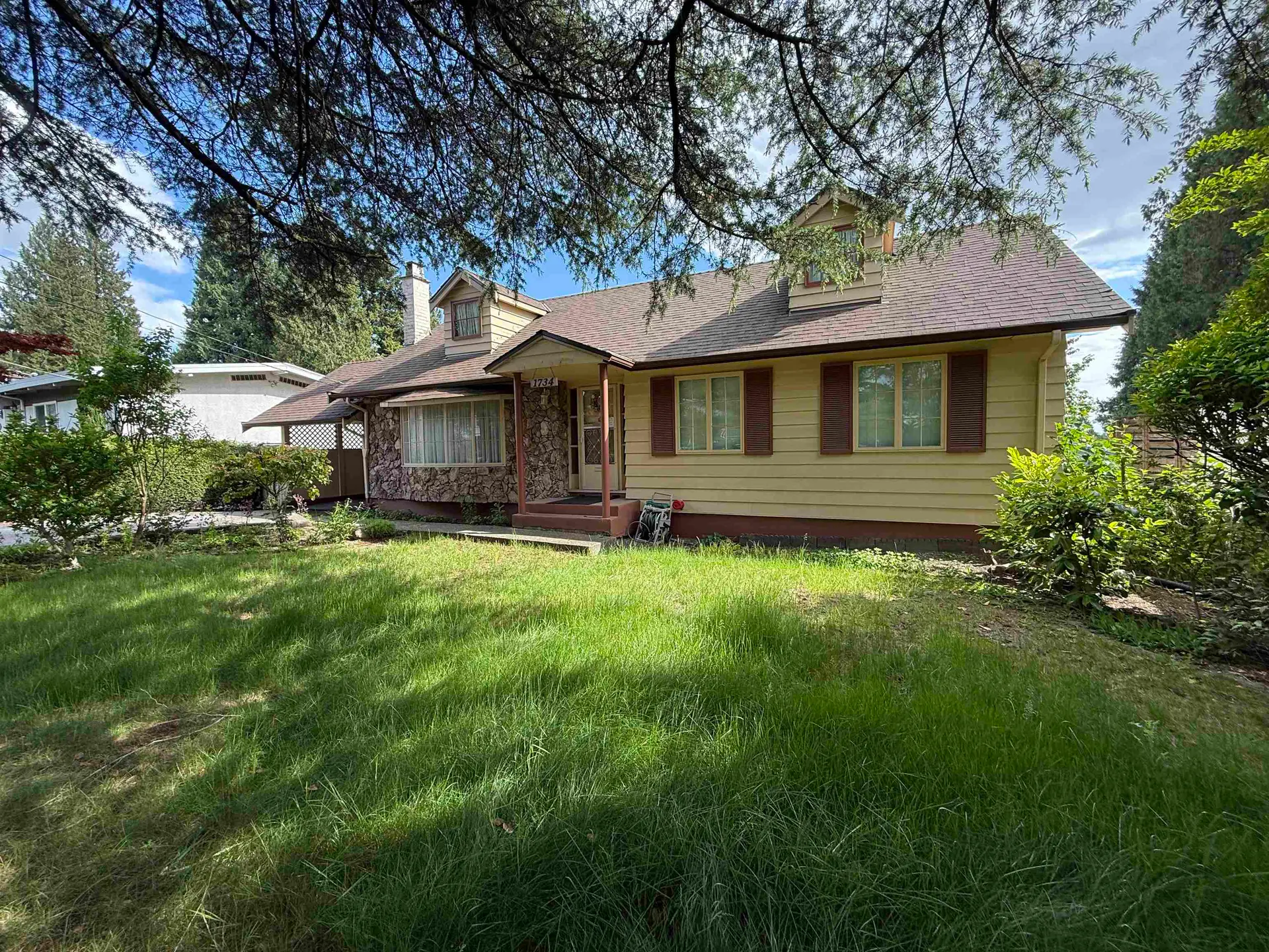 1734 Dansey Avenue - Image 2