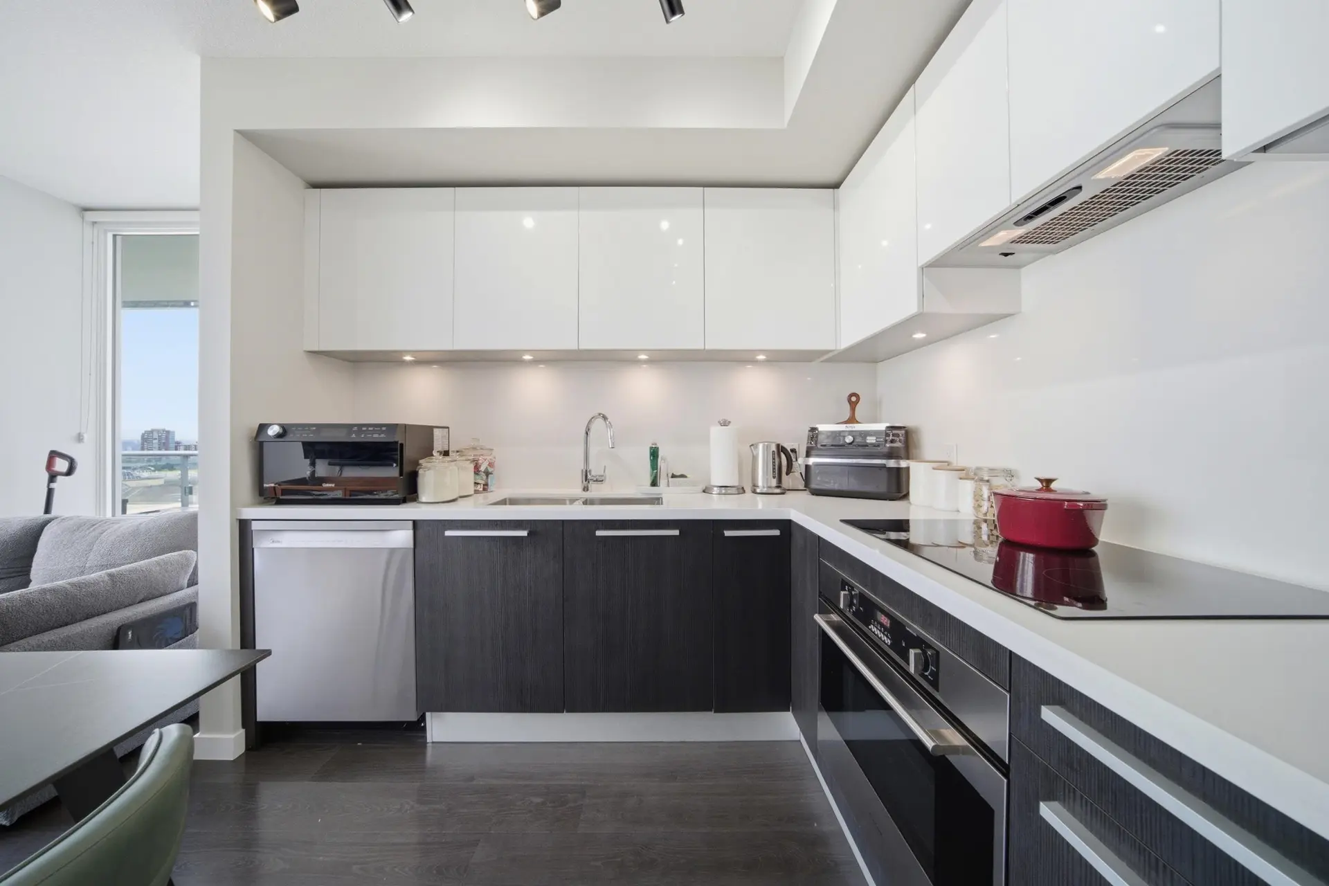 #1302 6333 Silver Avenue - Image 7