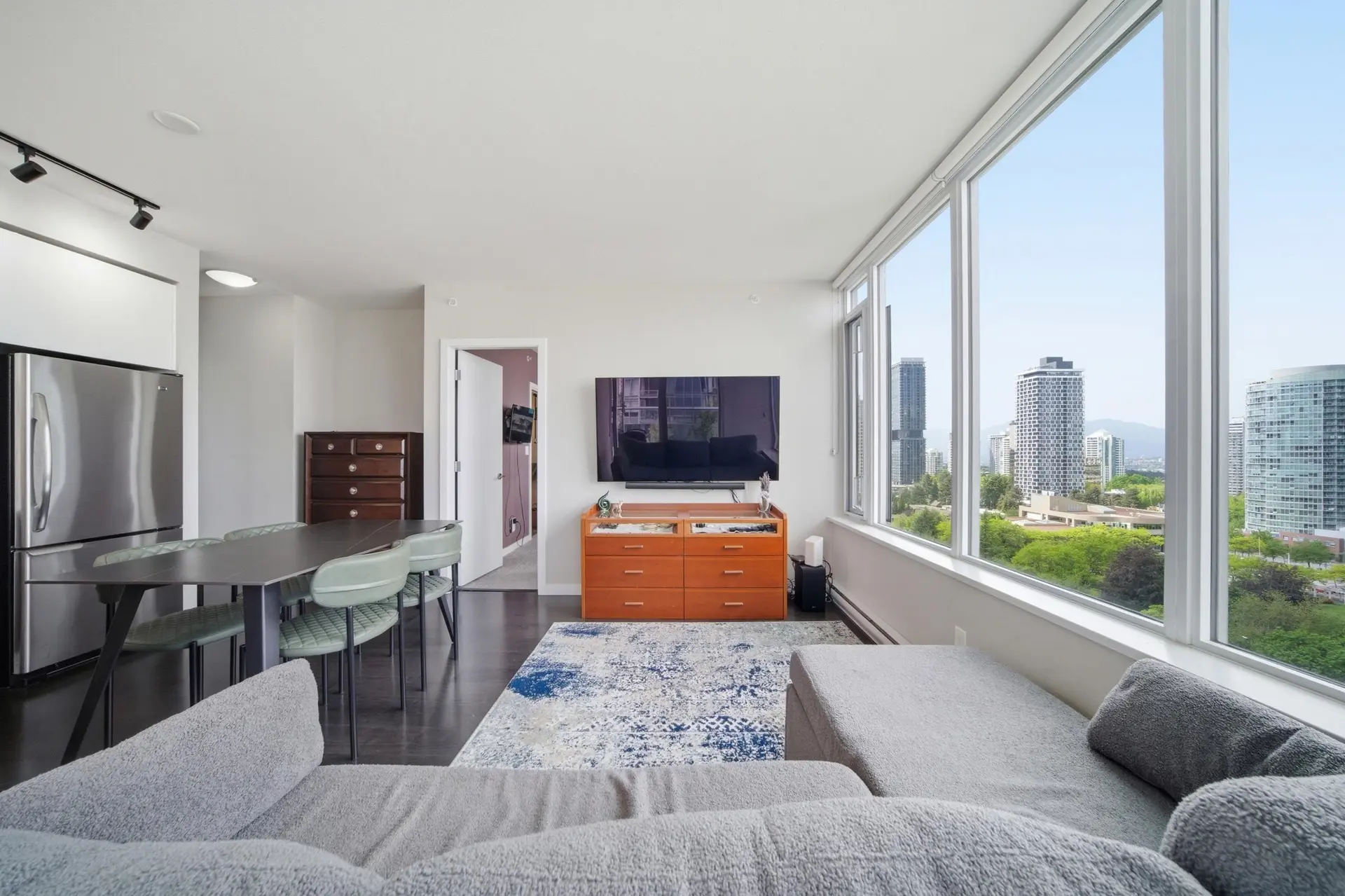 #1302 6333 Silver Avenue - Image 4