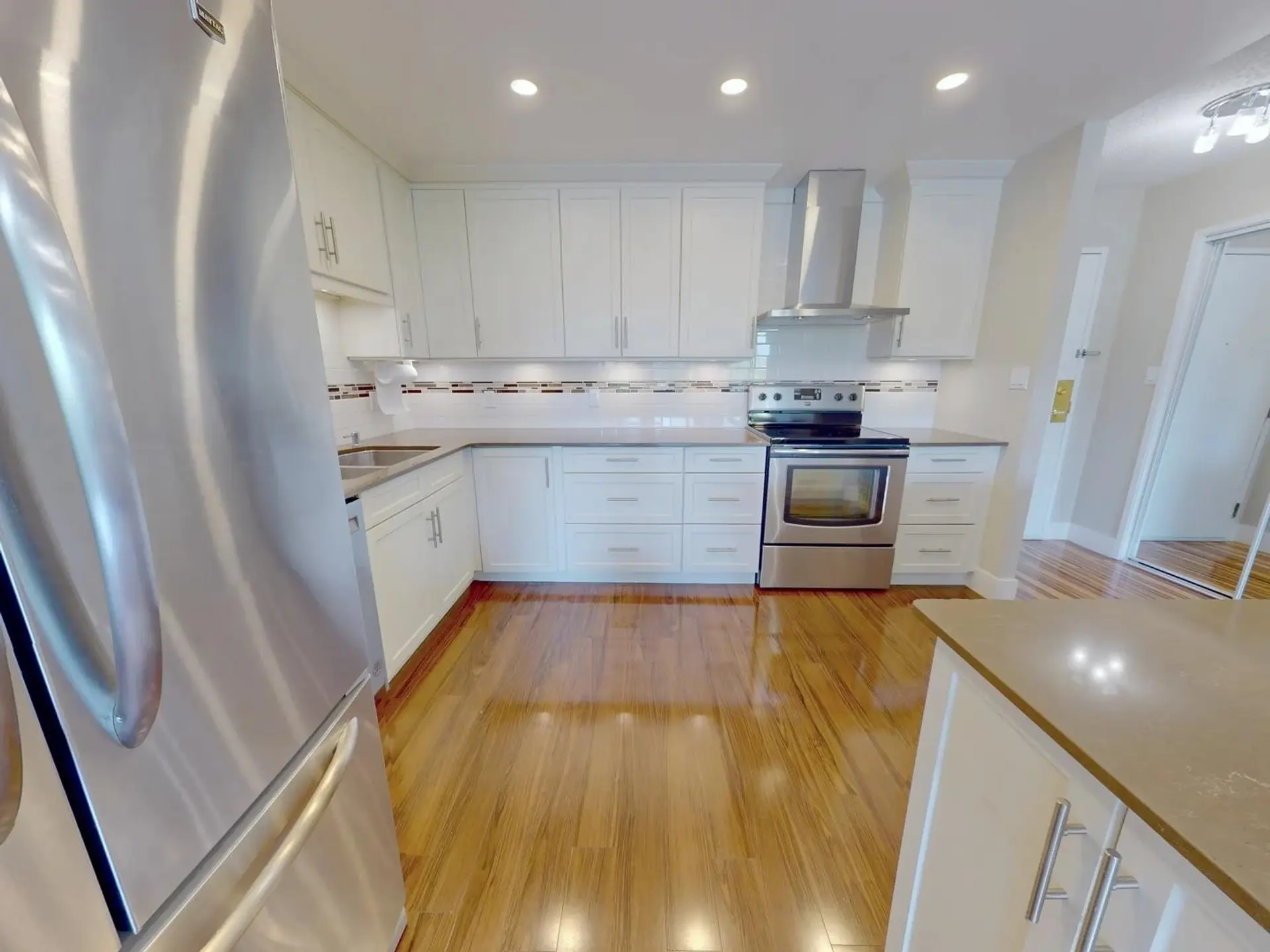 #405 1442 Foster Street - Image 2