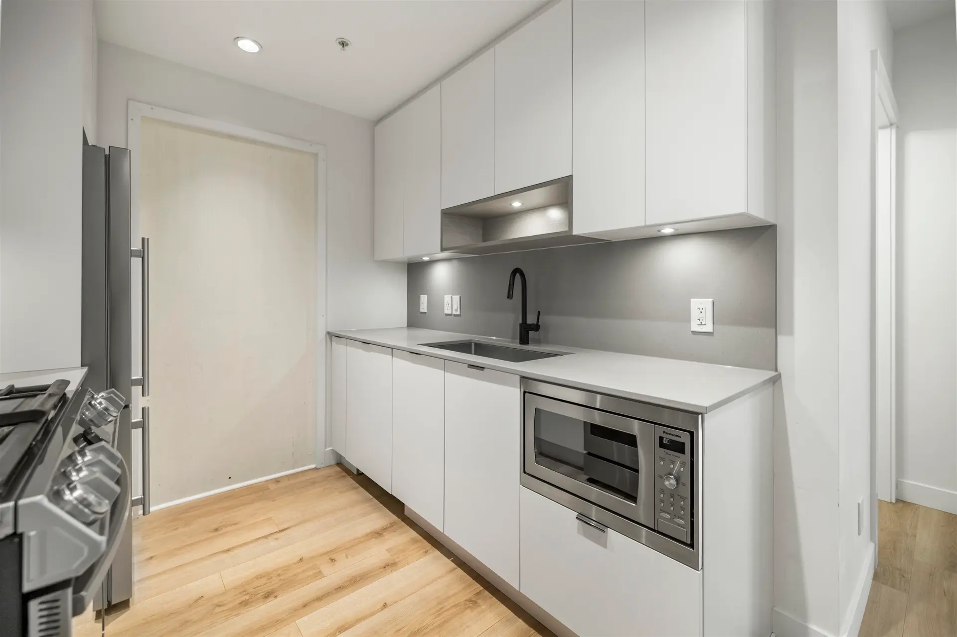 #416-417 2493 Montrose Avenue - Image 12