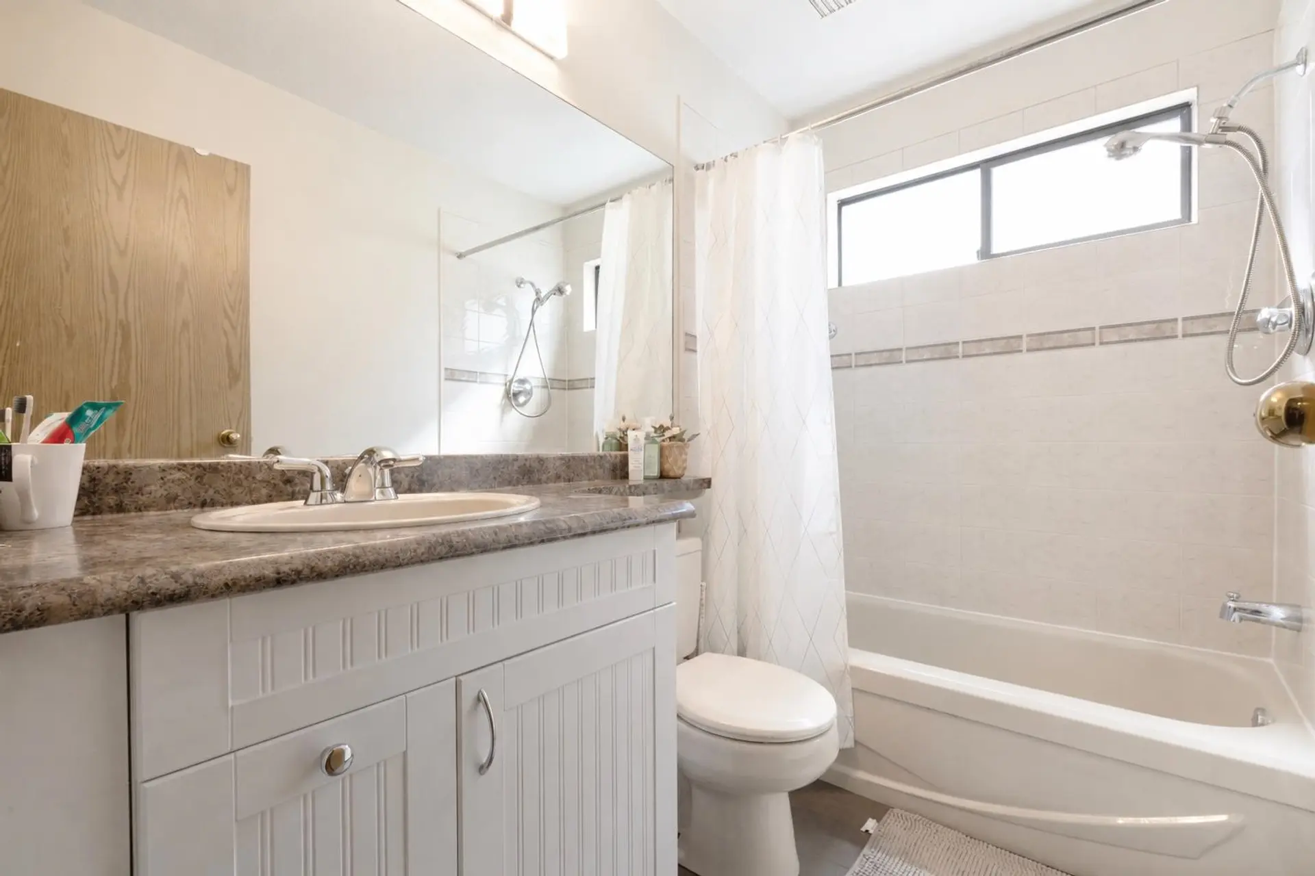 9768 151a Street - Image 14
