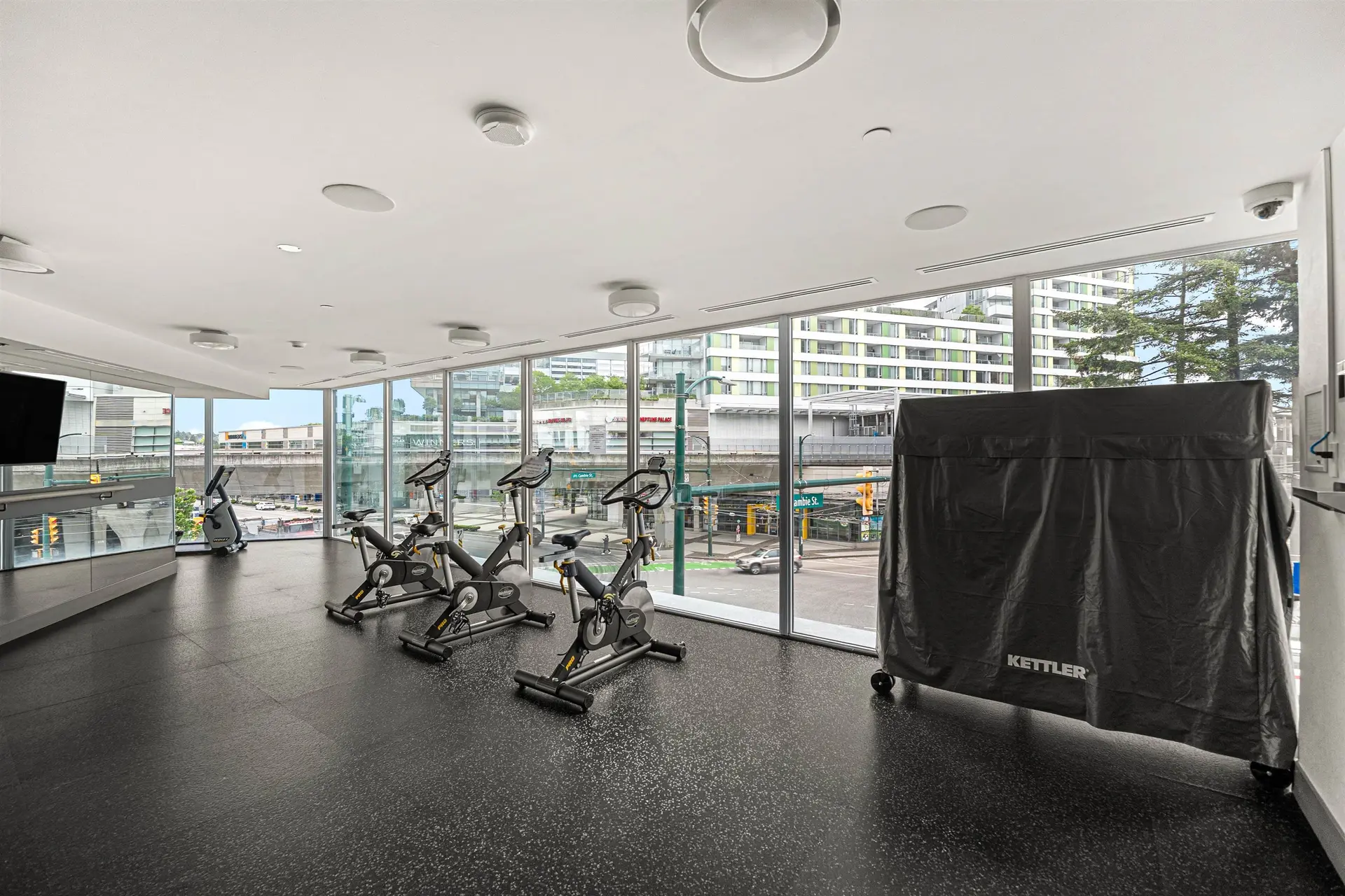 #1408 8189 Cambie Street - Image 16
