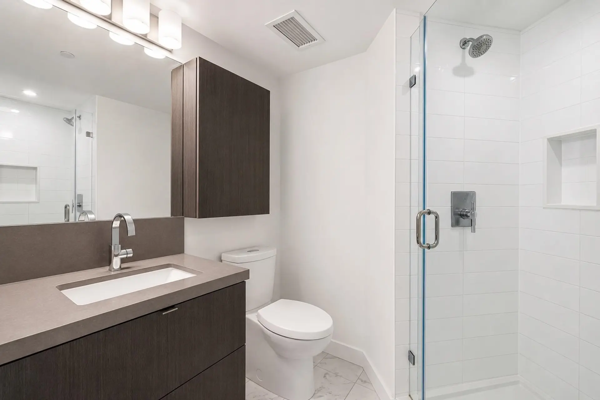 #1408 8189 Cambie Street - Image 10