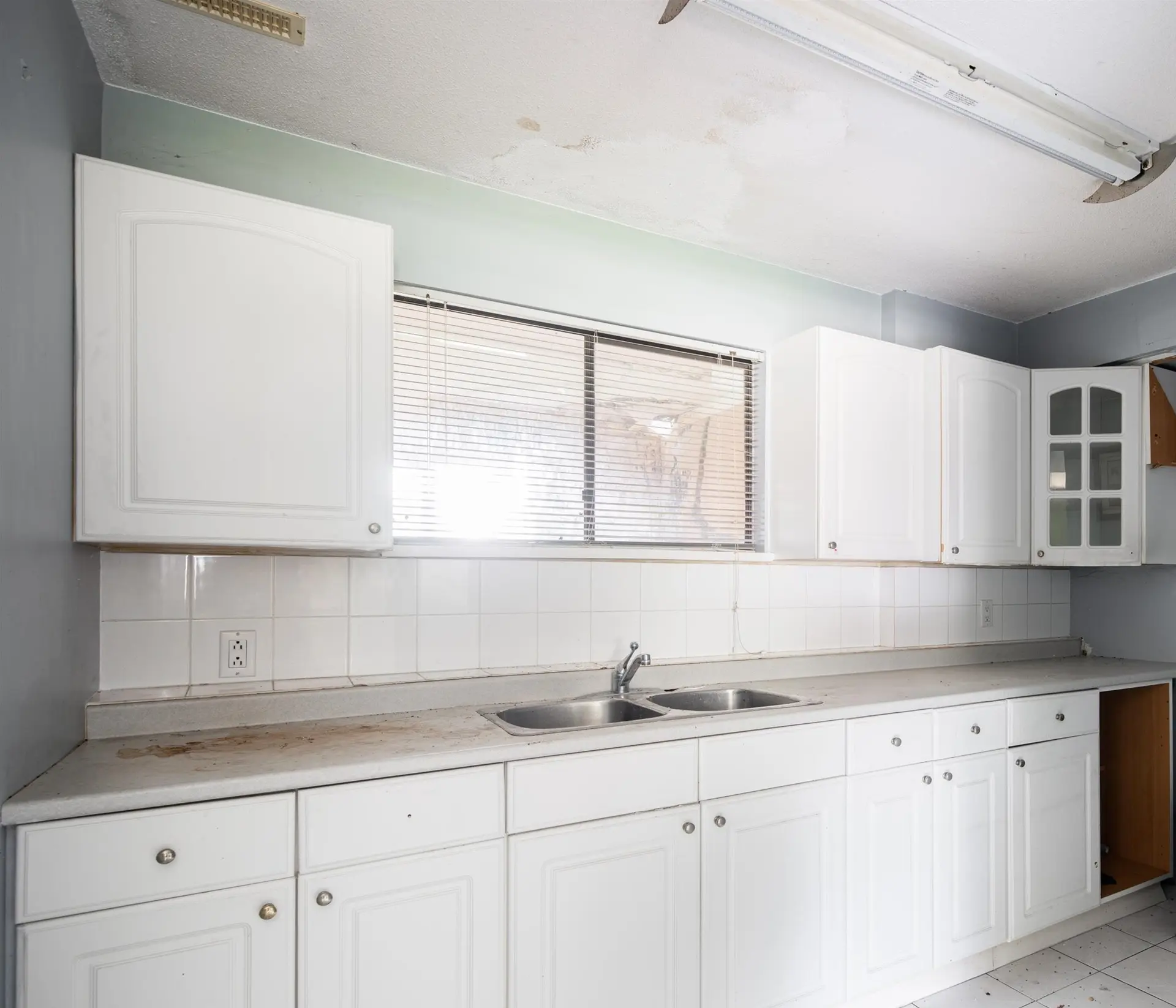 2701 Daybreak Avenue - Image 11
