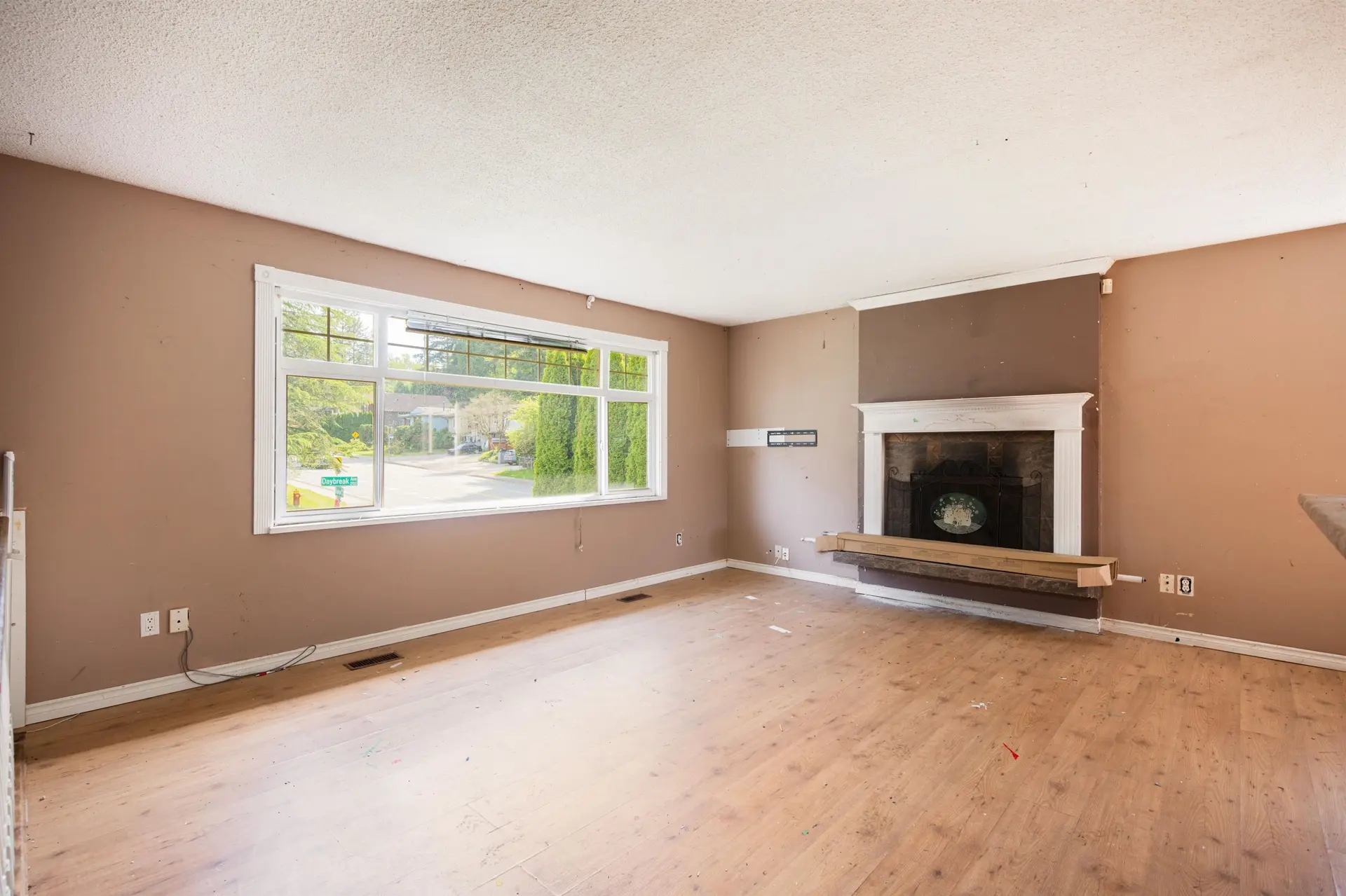 2701 Daybreak Avenue - Image 4
