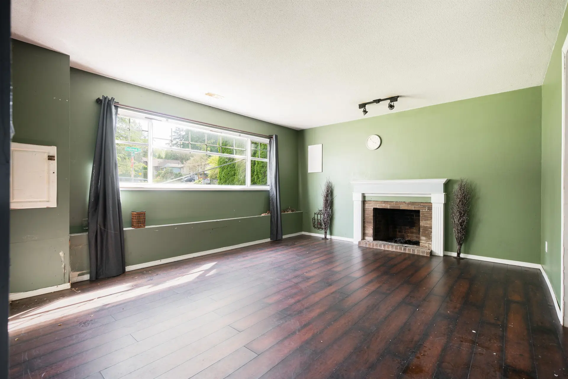 2701 Daybreak Avenue - Image 9