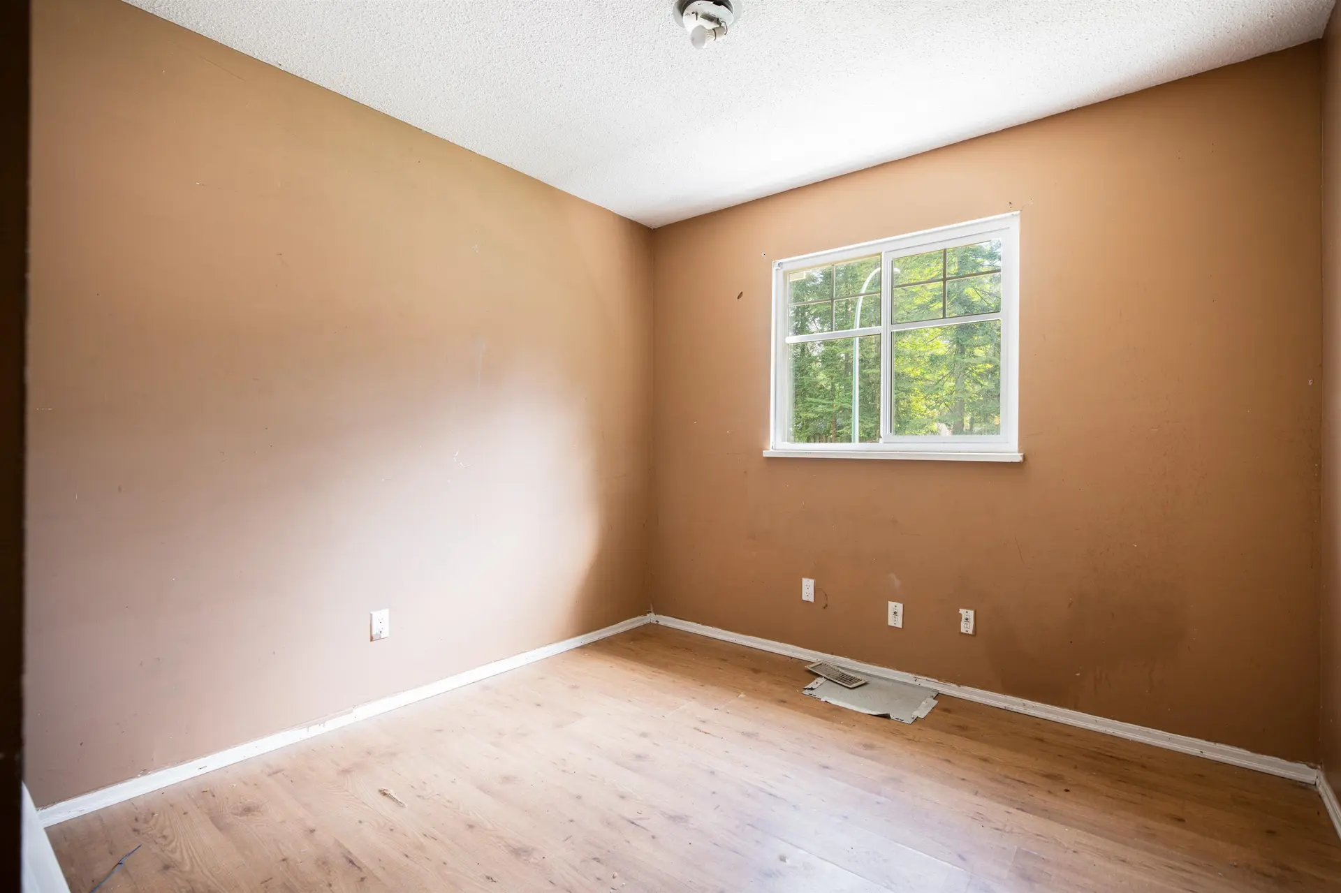 2701 Daybreak Avenue - Image 8