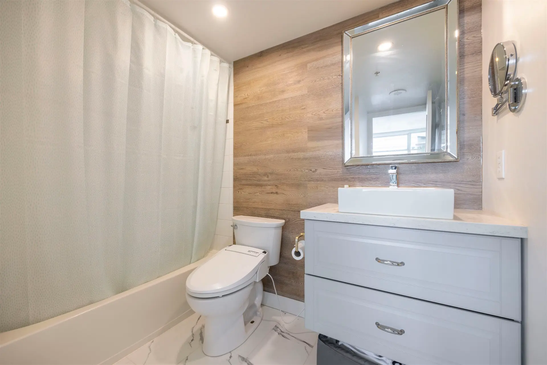 #2508 438 Seymour Street - Image 10