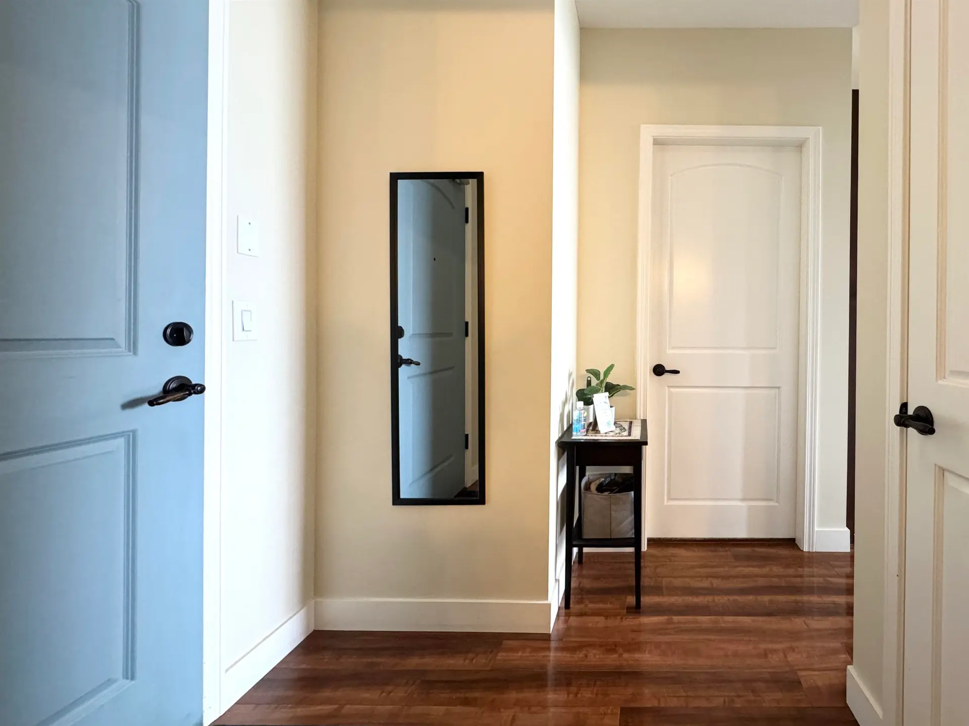 #404 11935 Burnett Street - Image 8