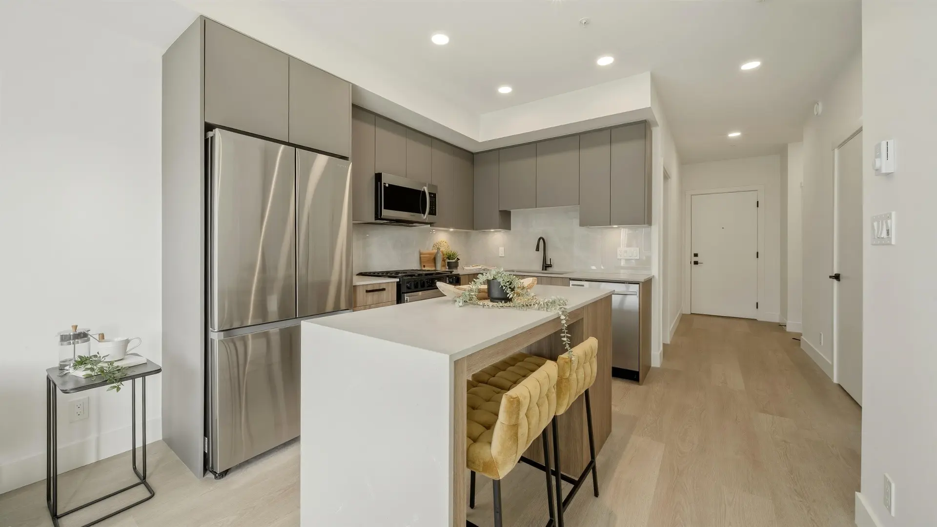 #B215 8230 208b Street - Image 5