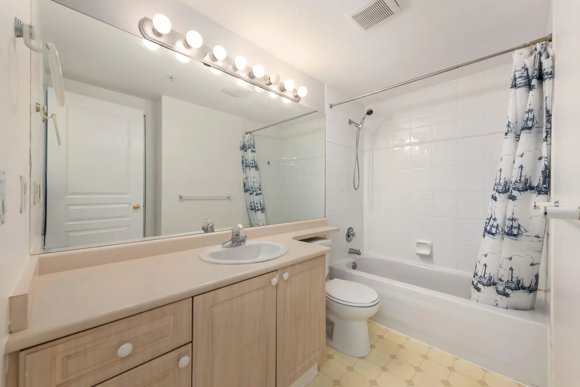 #15 3428 Adanac Street - Image 11