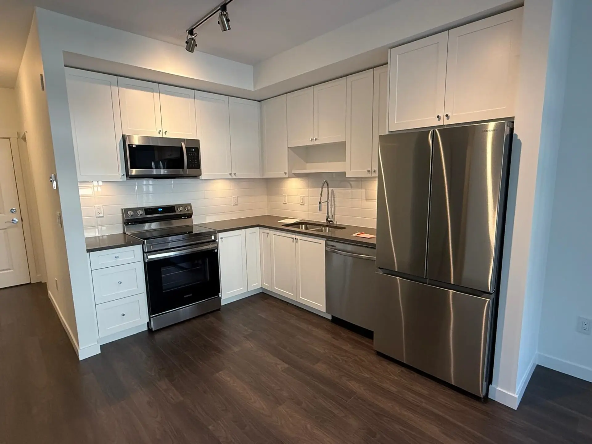 #304 15735 85 Avenue - Image 1