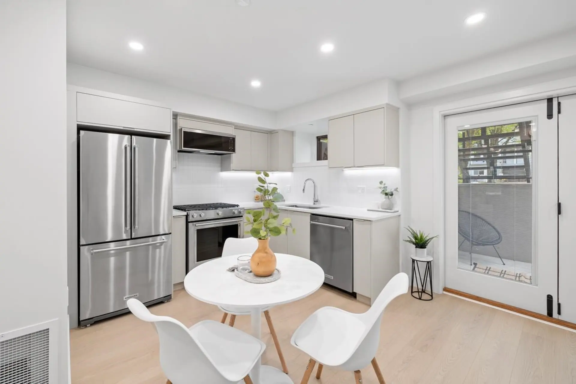 #101 2135 E Pender Street - Image 6