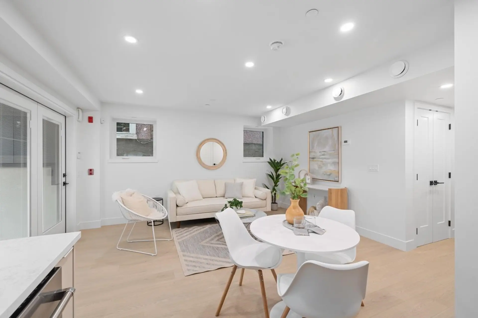 #101 2135 E Pender Street - Image 8