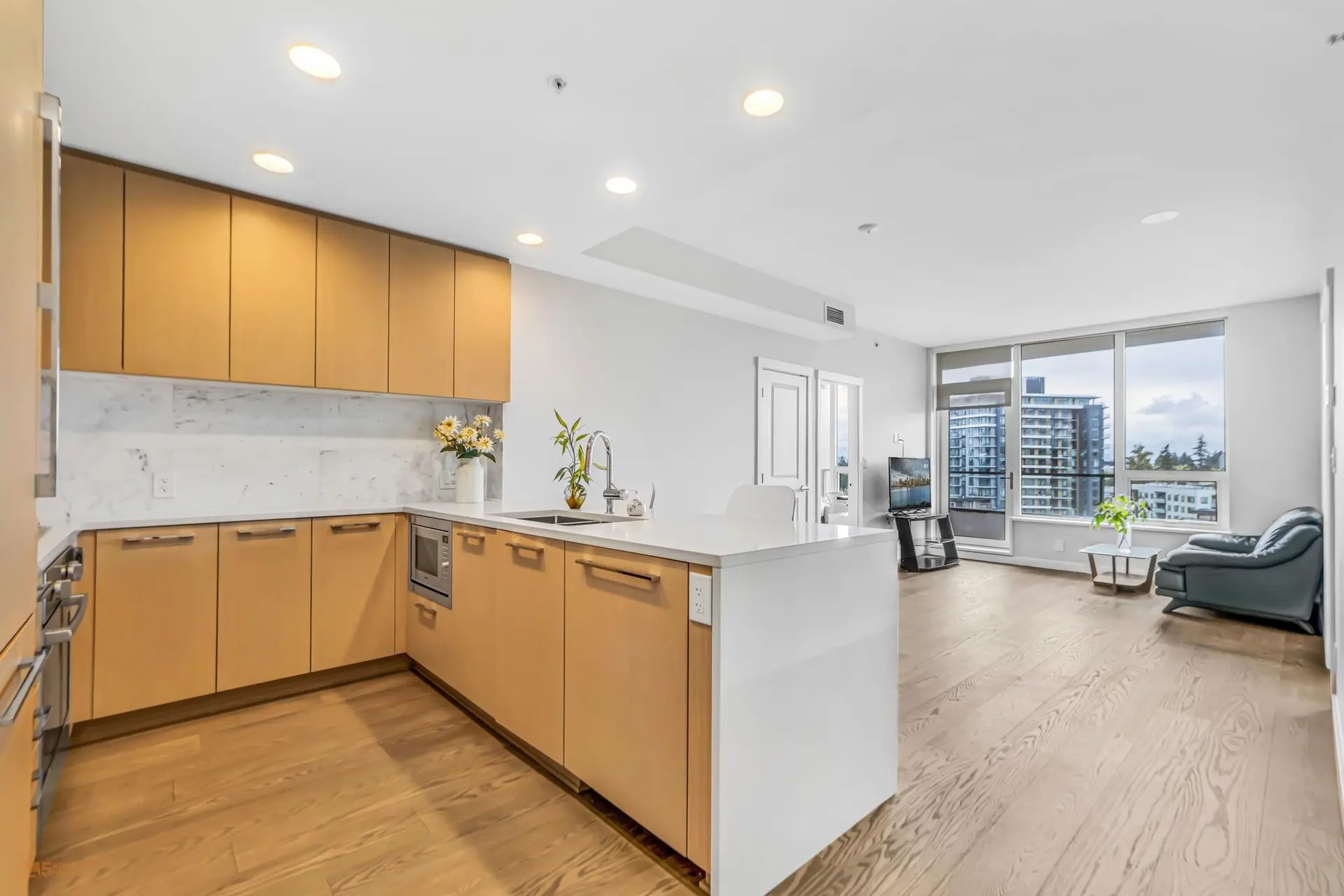 #1203 3533 Ross Drive - Image 4