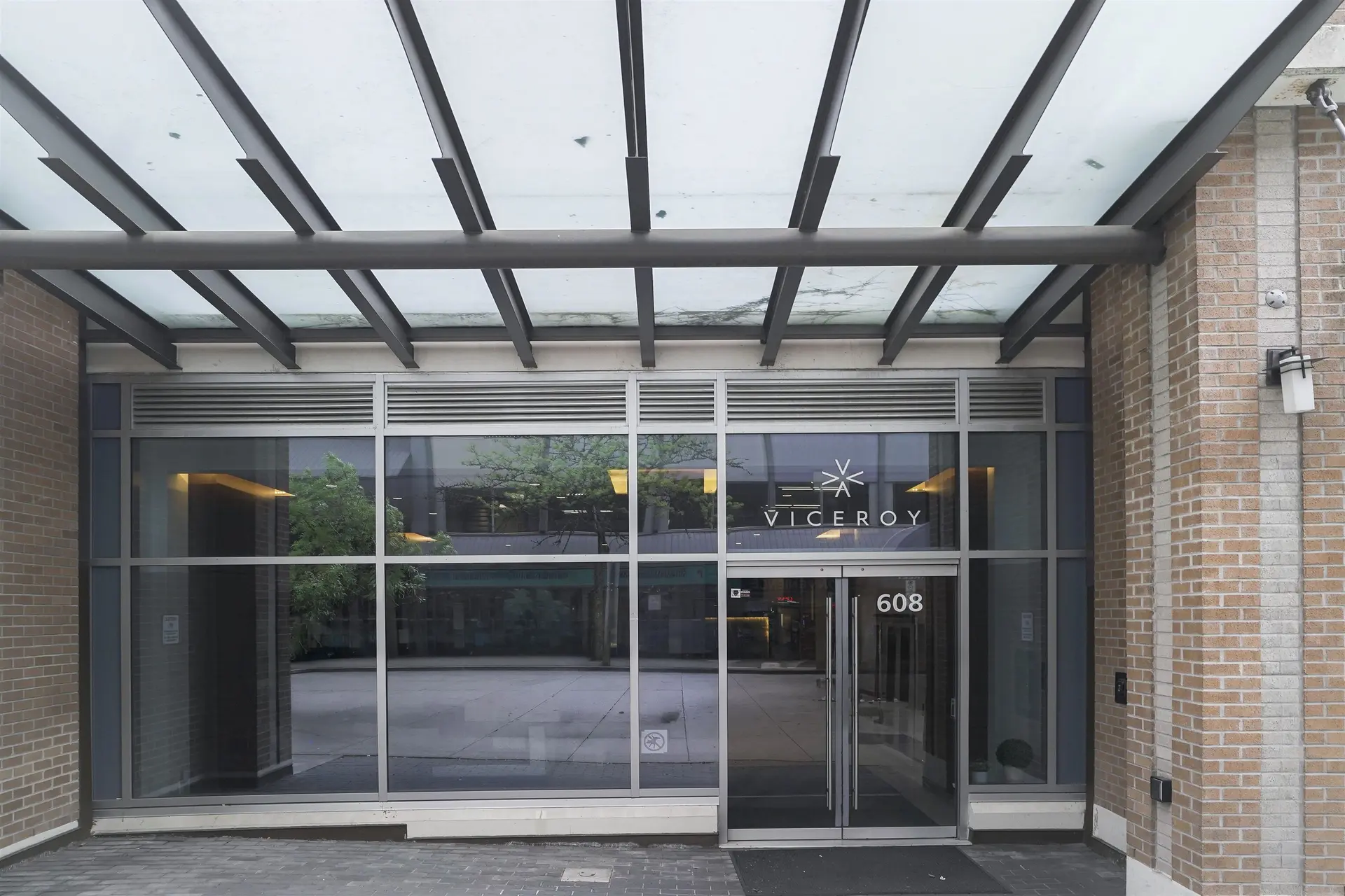 #1705 608 Belmont Street - Image 2