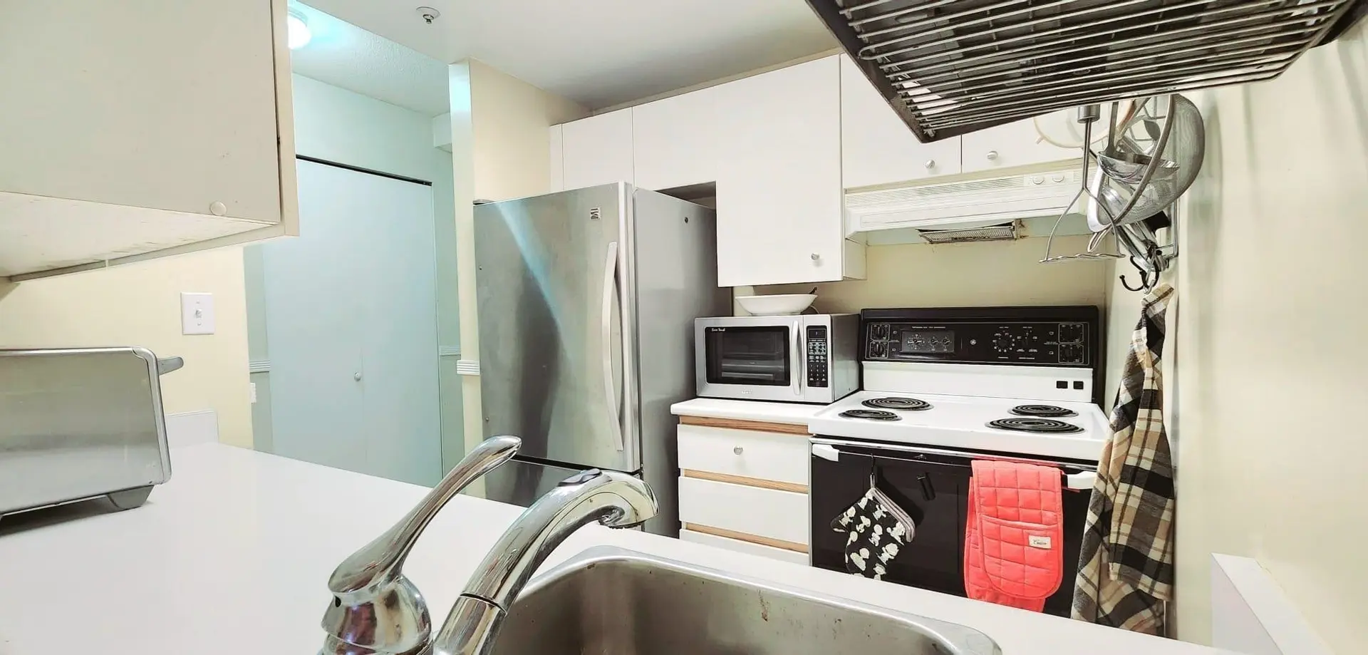 #208 811 Helmcken Street - Image 5