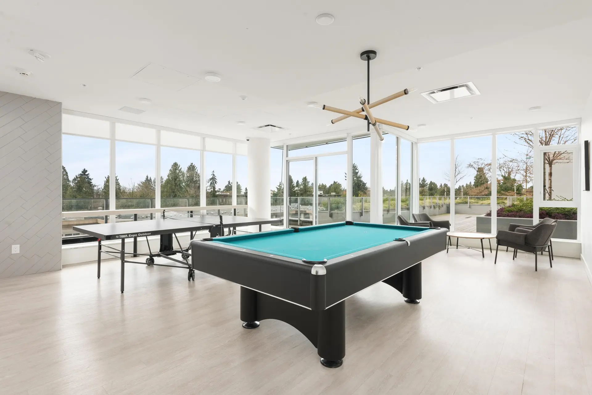 #408 9675 King George Boulevard - Image 15