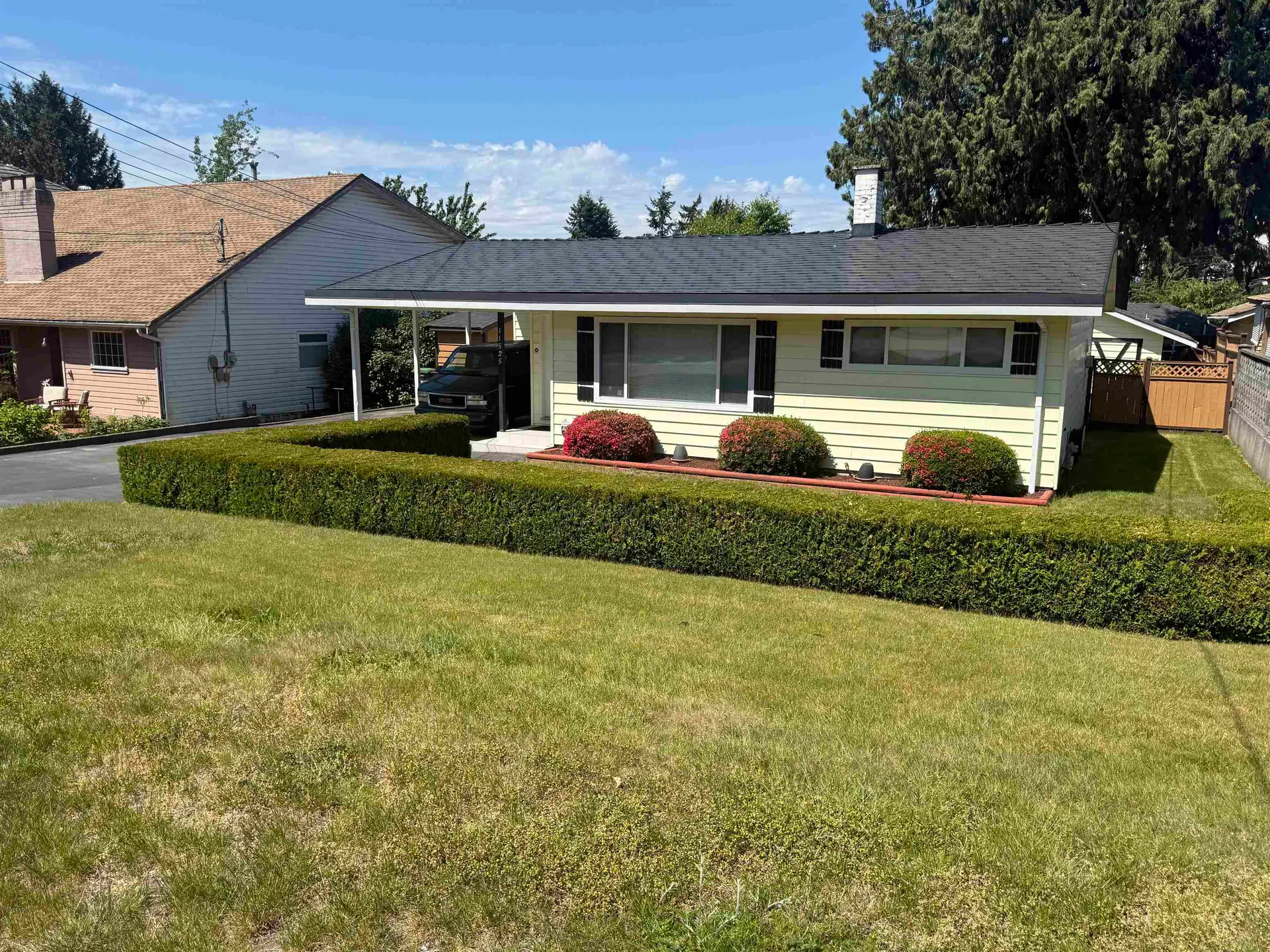 11525 96a Avenue - Image 1