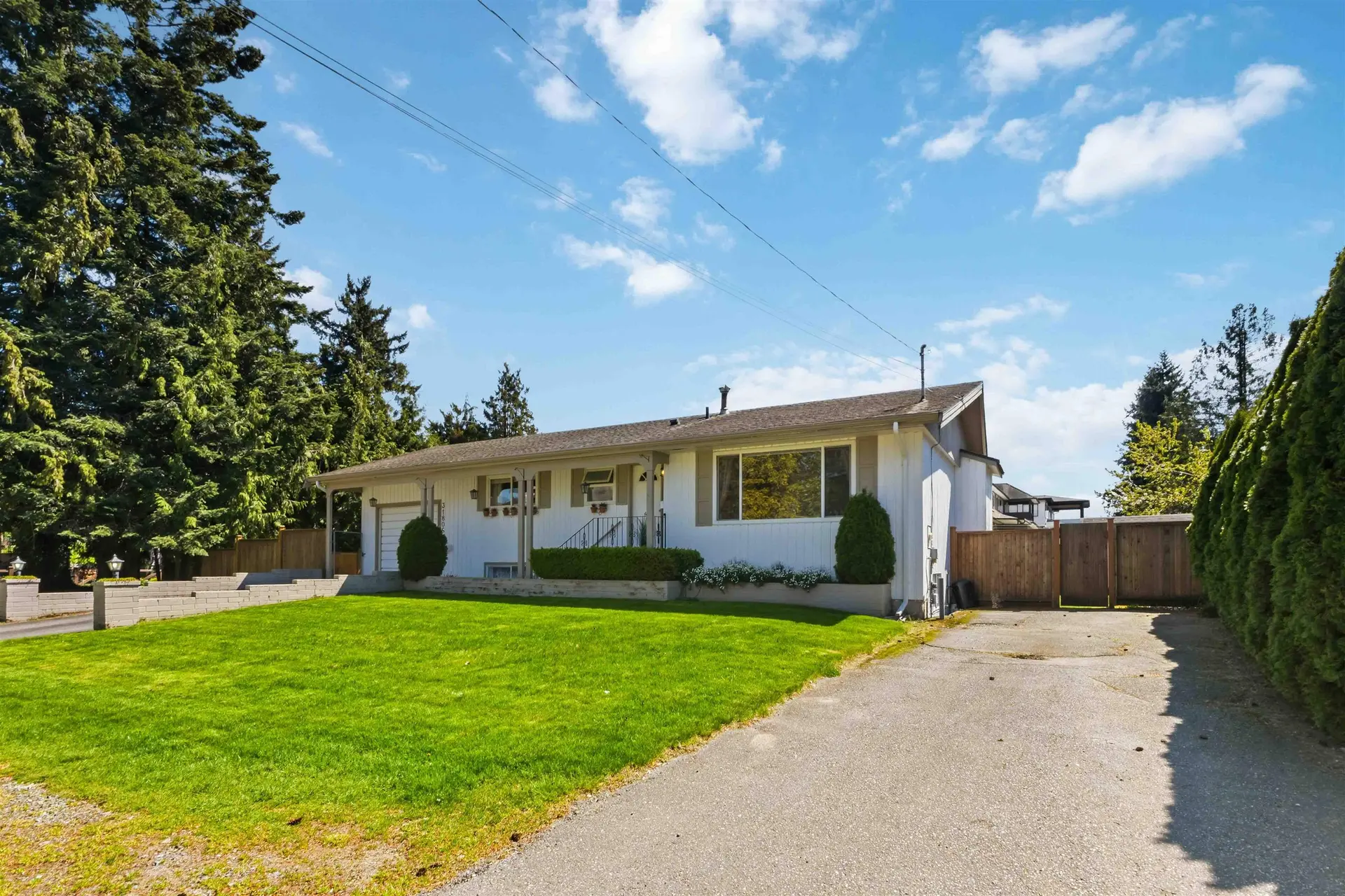 31806 Carlsrue Avenue - Image 2