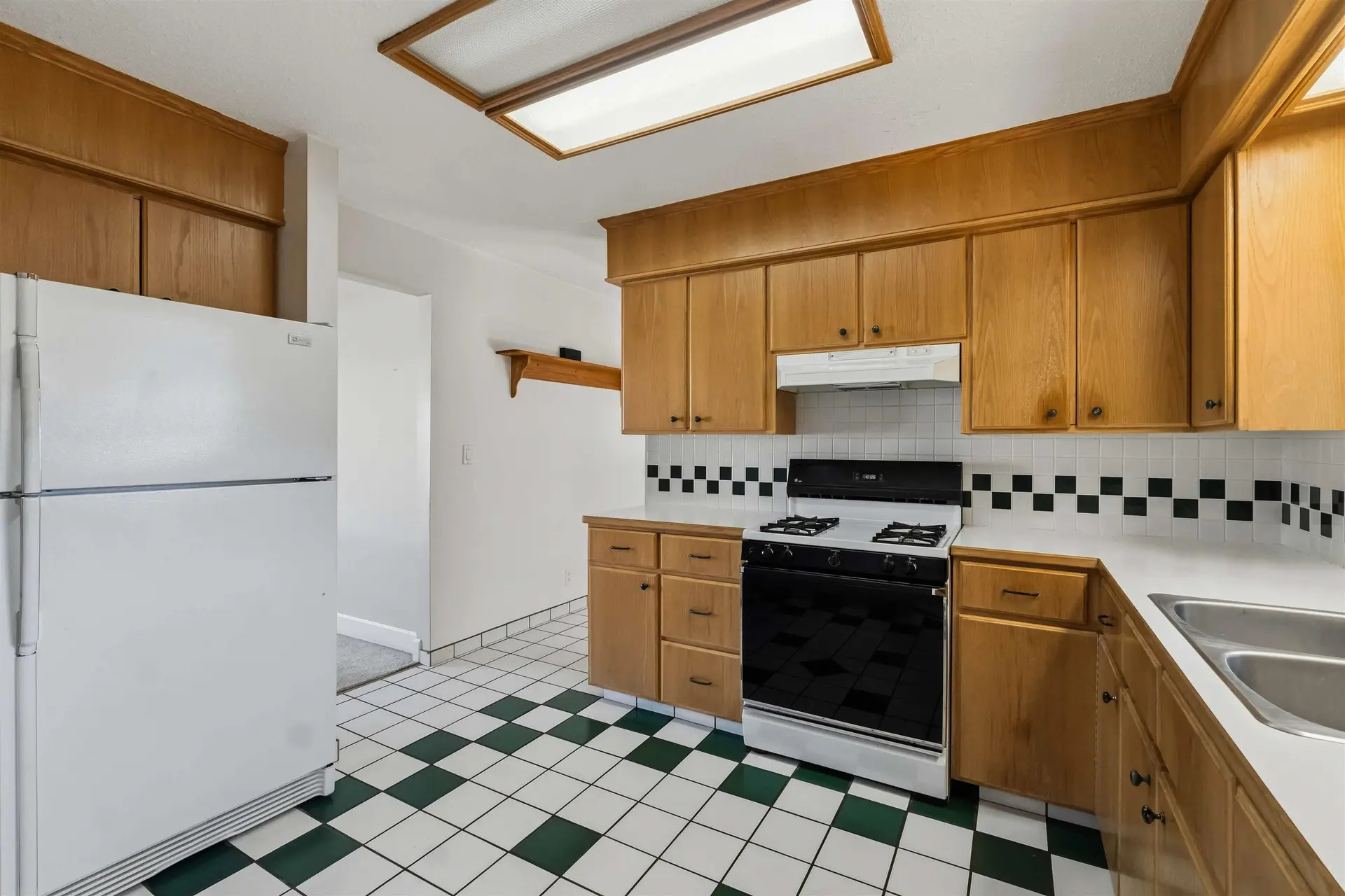 31806 Carlsrue Avenue - Image 6