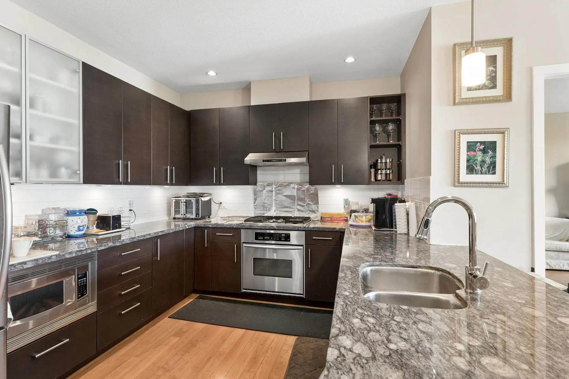 #407 14300 Riverport Way - Image 6