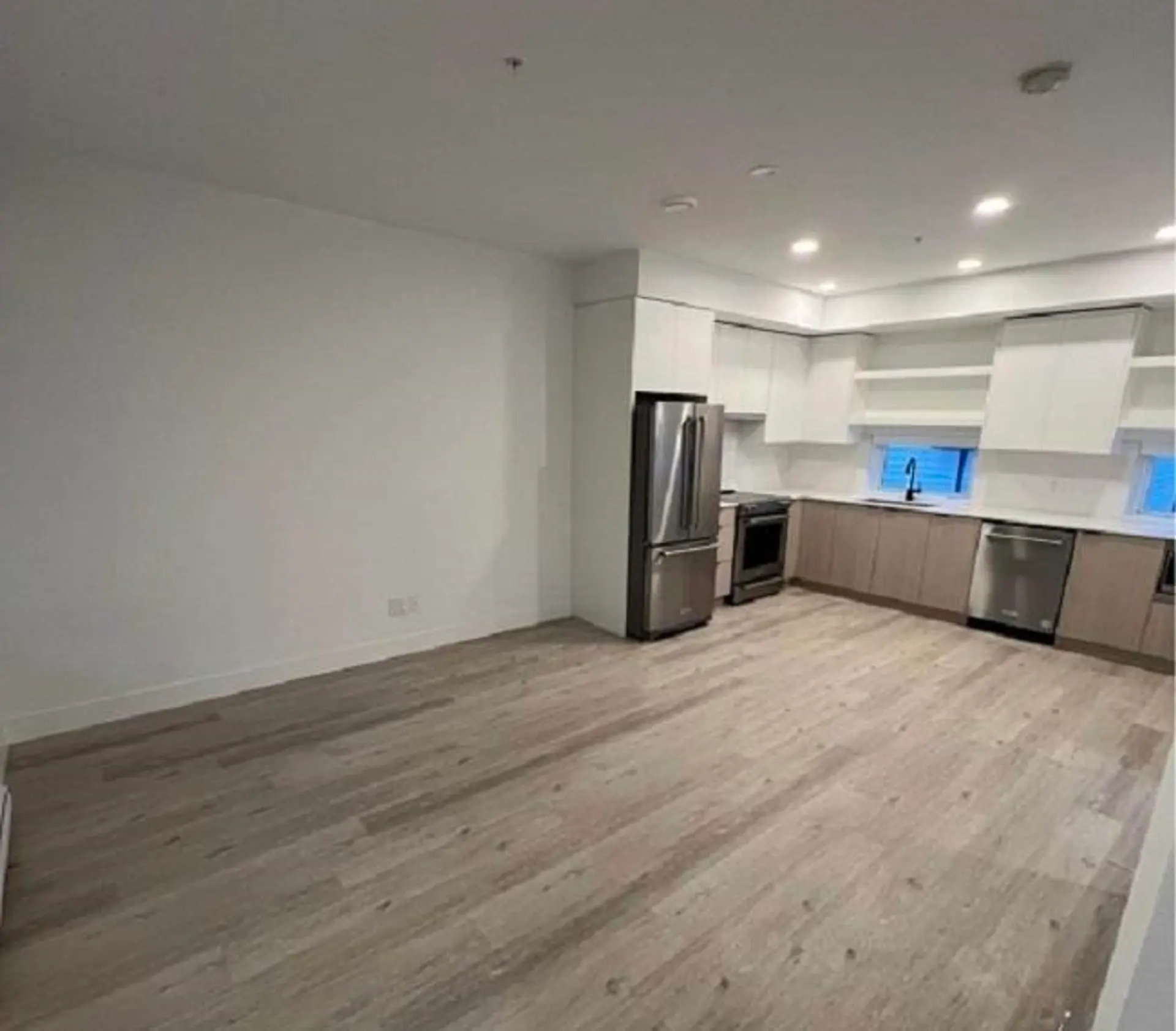 #205 1306 Laval Square - Image 8