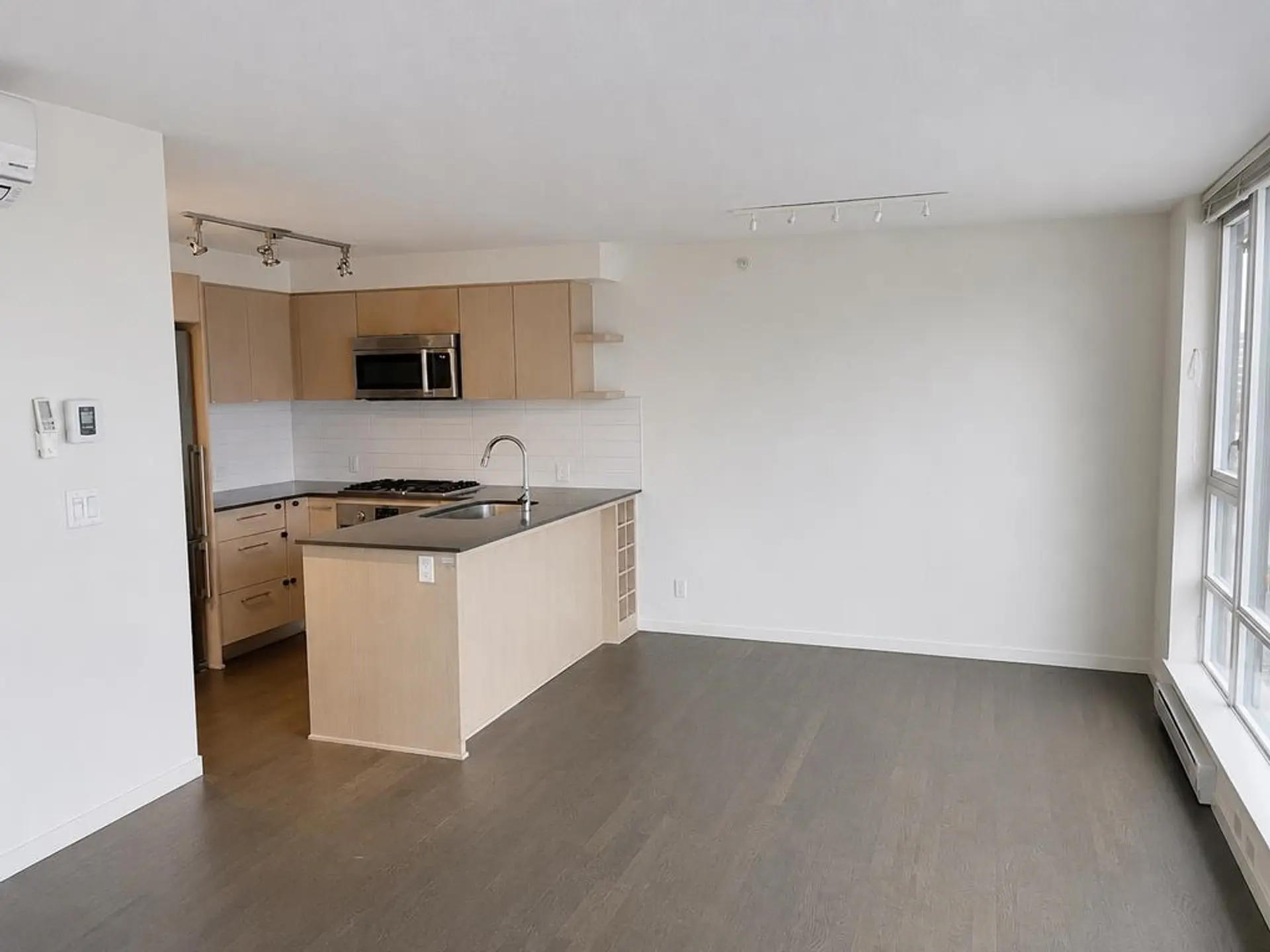 #912 7788 Ackroyd Road - Image 6