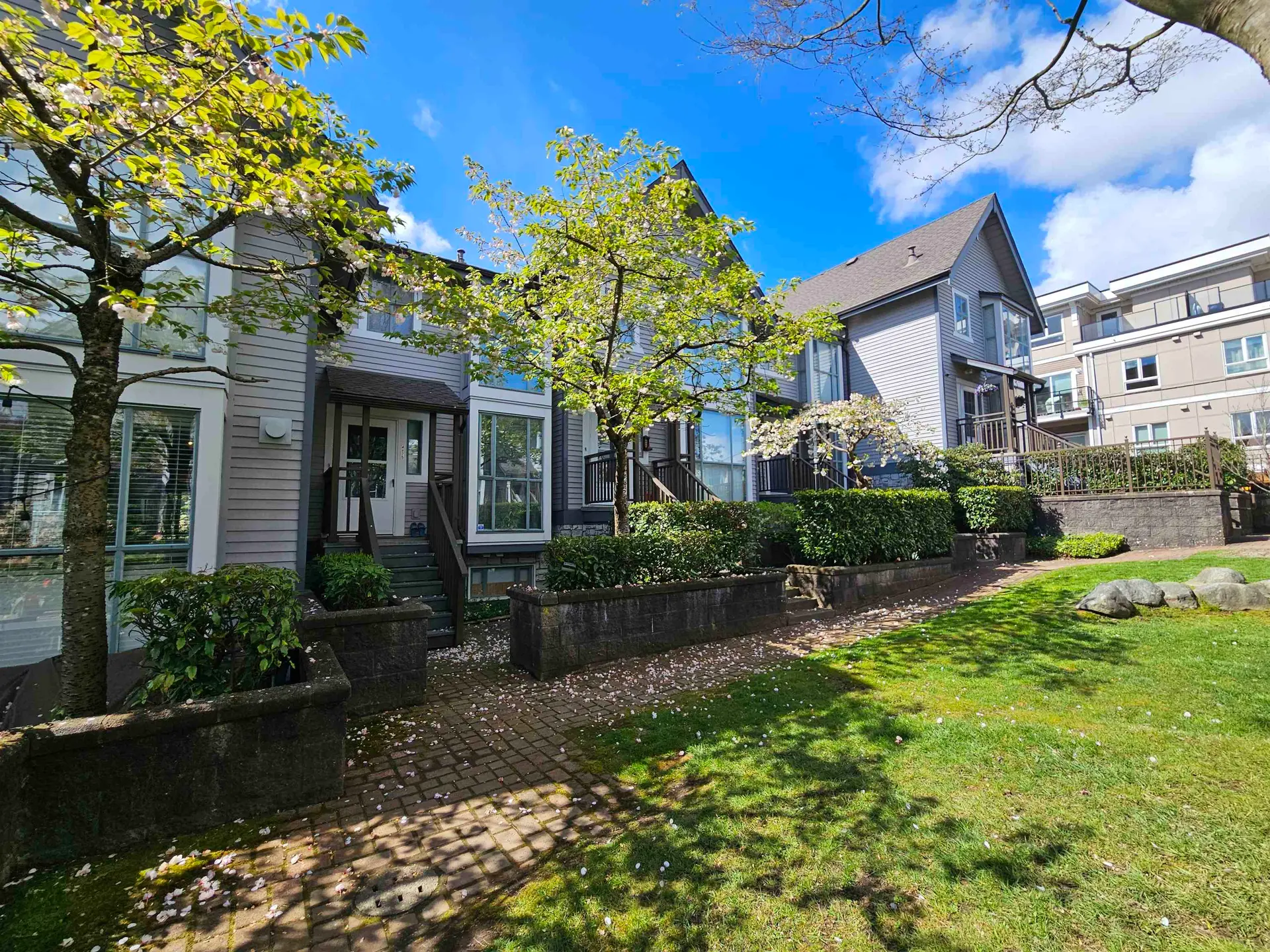 4875 Duchess Street - Image 2