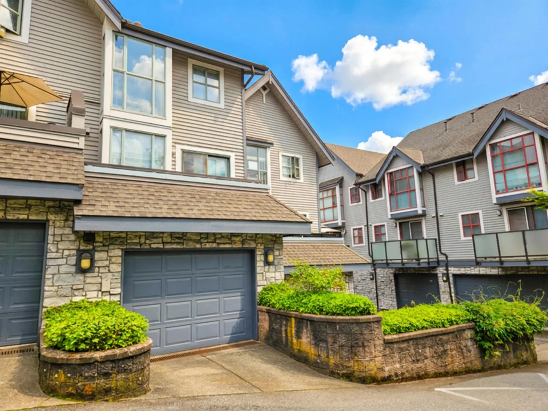 4875 Duchess Street - Image 1