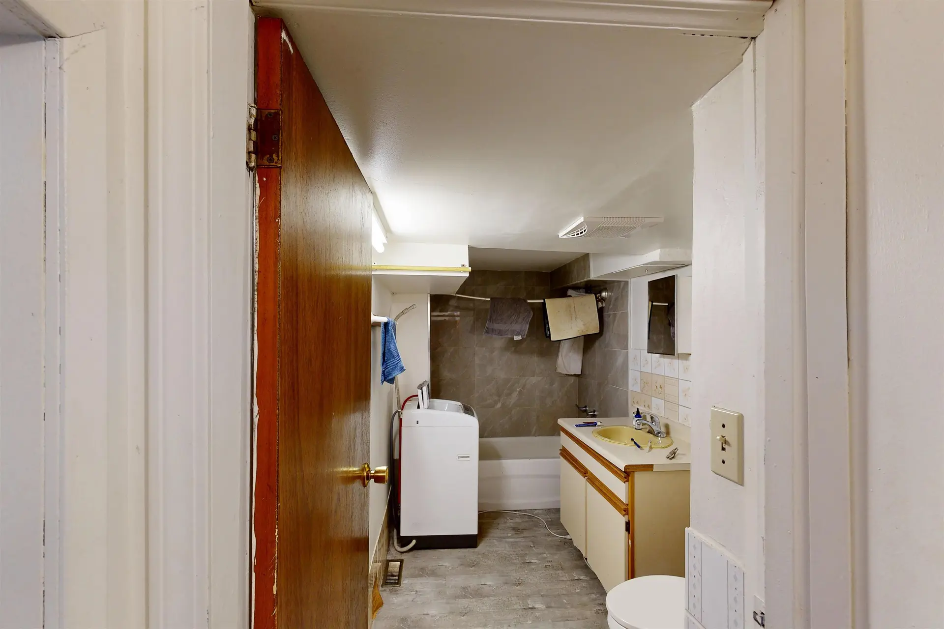 1349 E 14th Avenue - Image 12