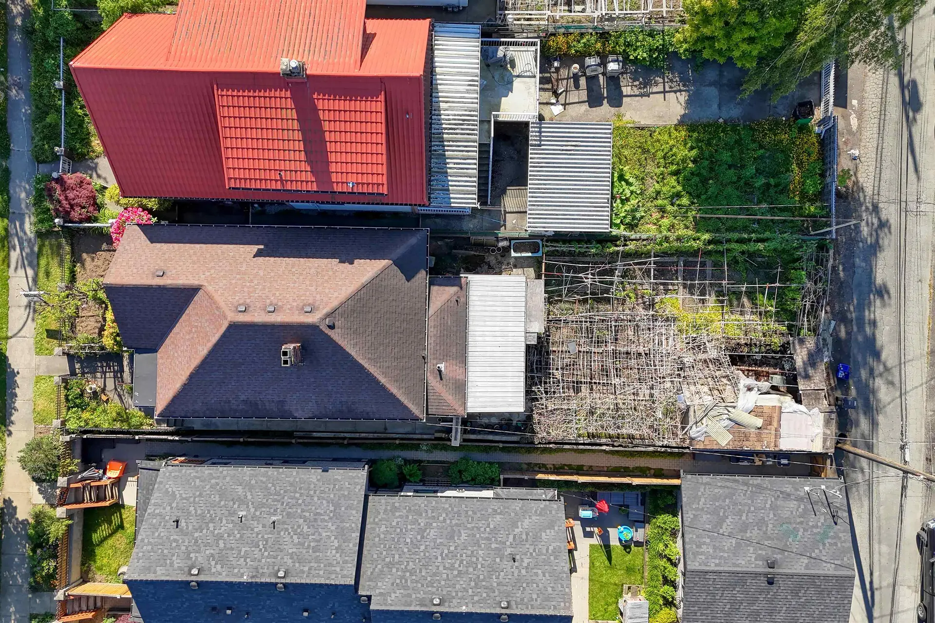 1349 E 14th Avenue - Image 4