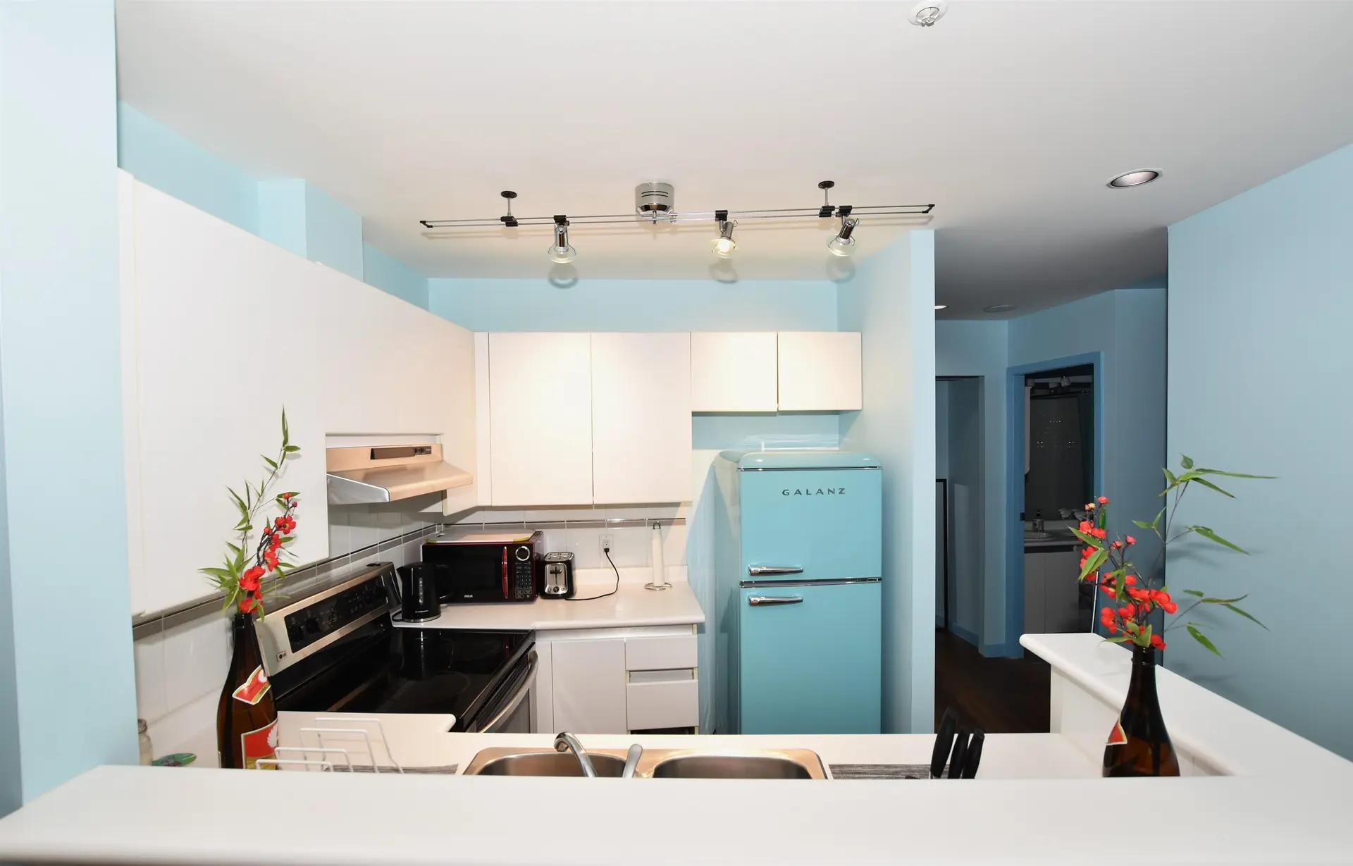 #614 989 Nelson Street - Image 4