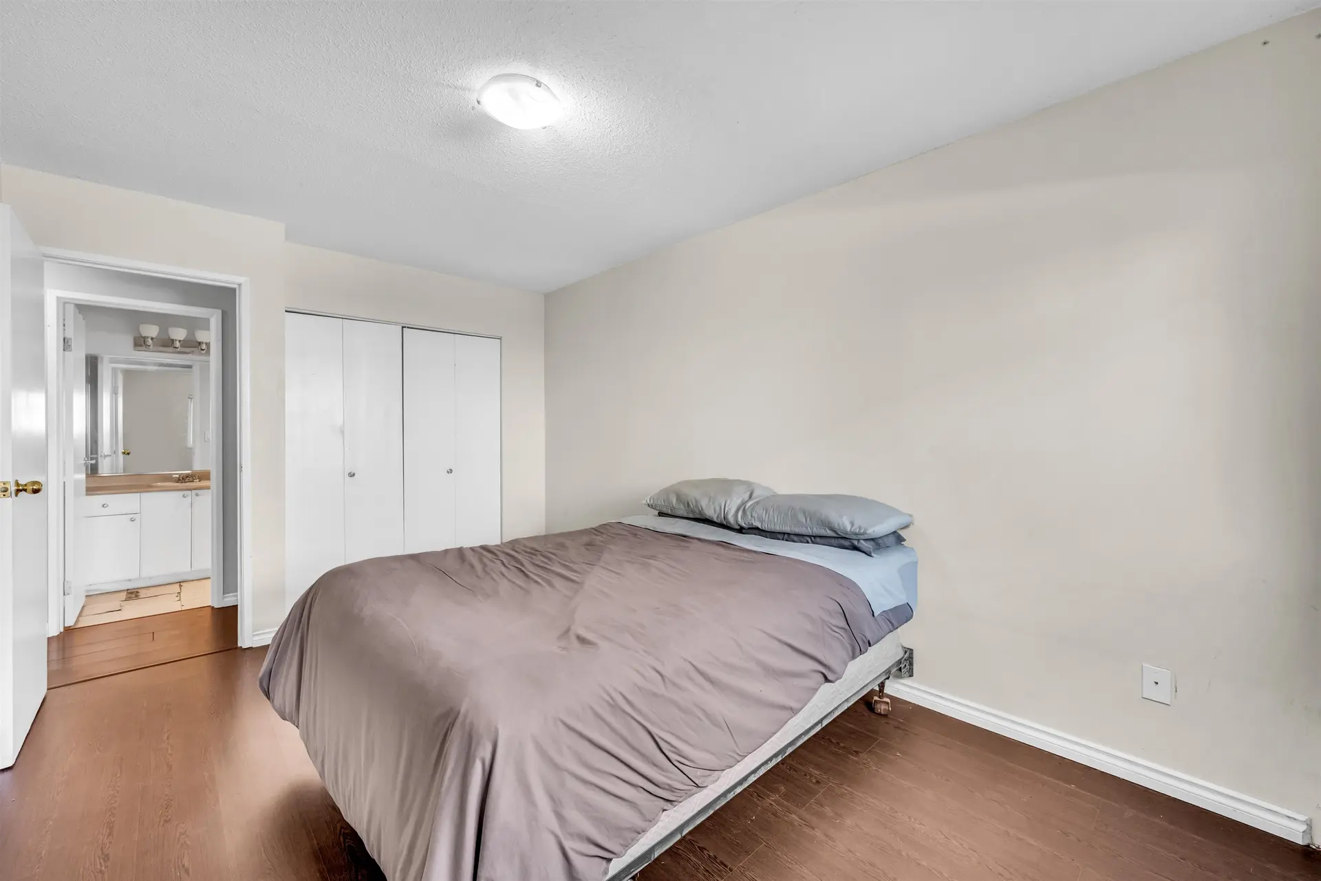 #178 8160 Williams Road - Image 8