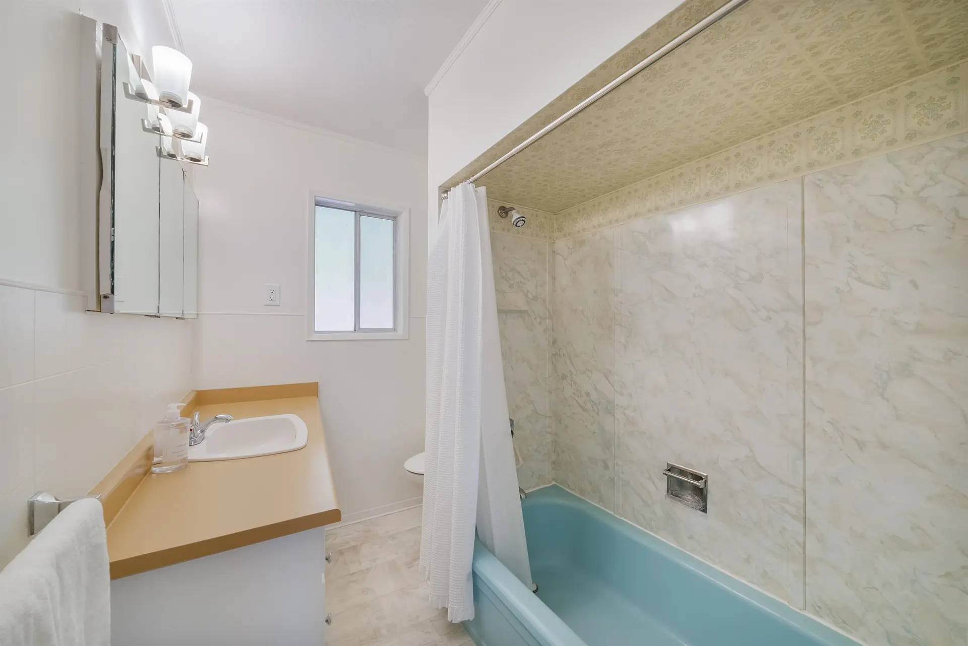 5258 Sunshine Coast Highway - Image 10
