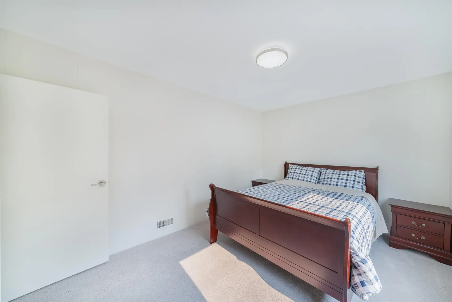 5258 Sunshine Coast Highway - Image 14